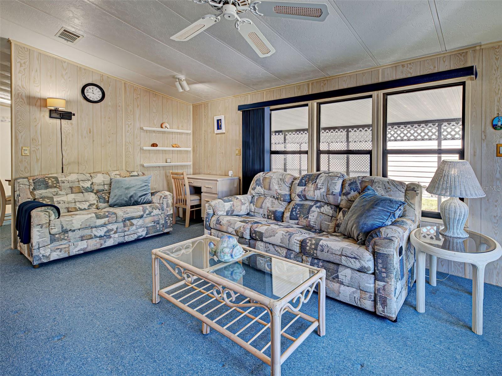 POLYNESIAN VILLAGE - Residential