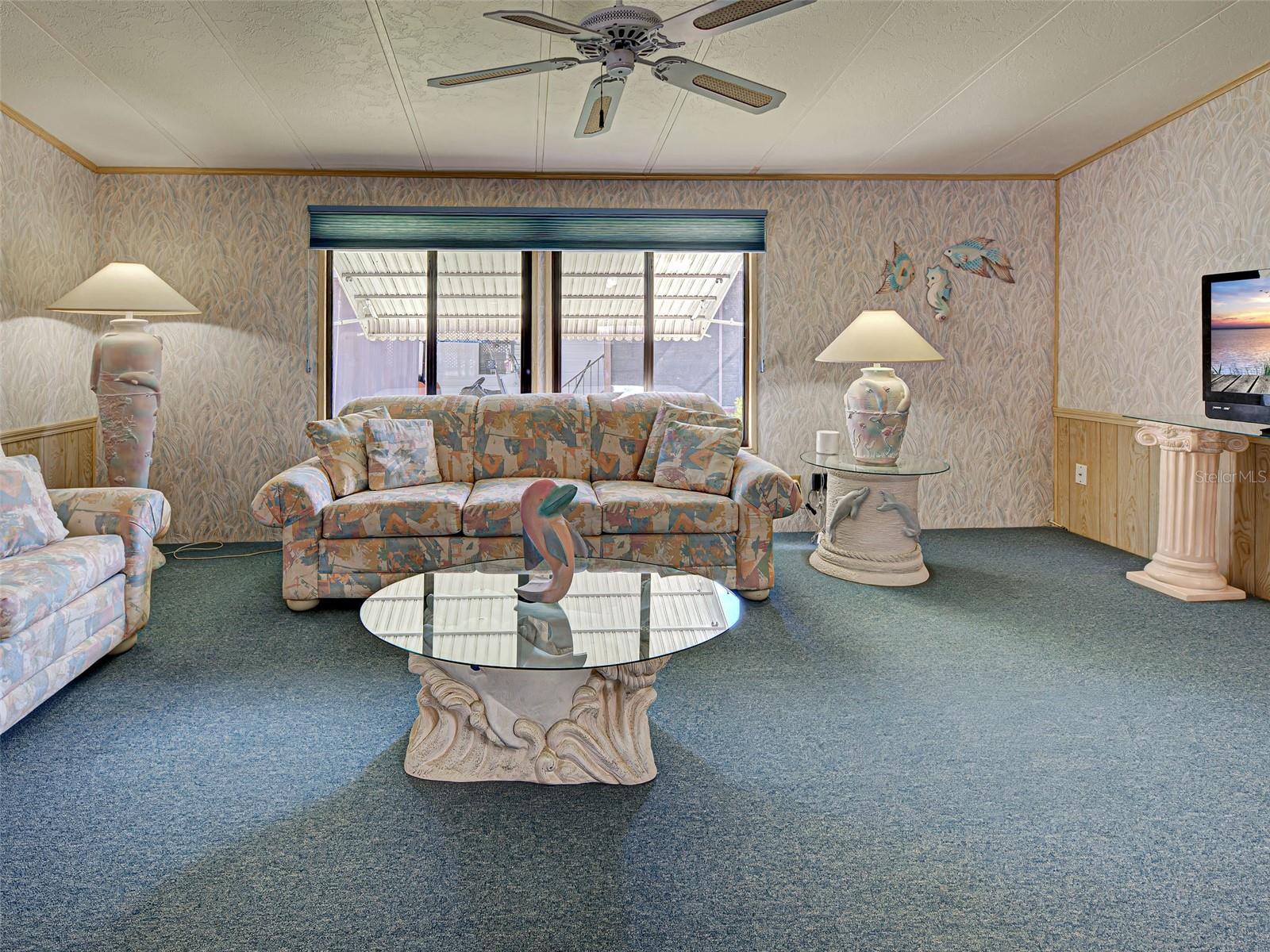 POLYNESIAN VILLAGE - Residential