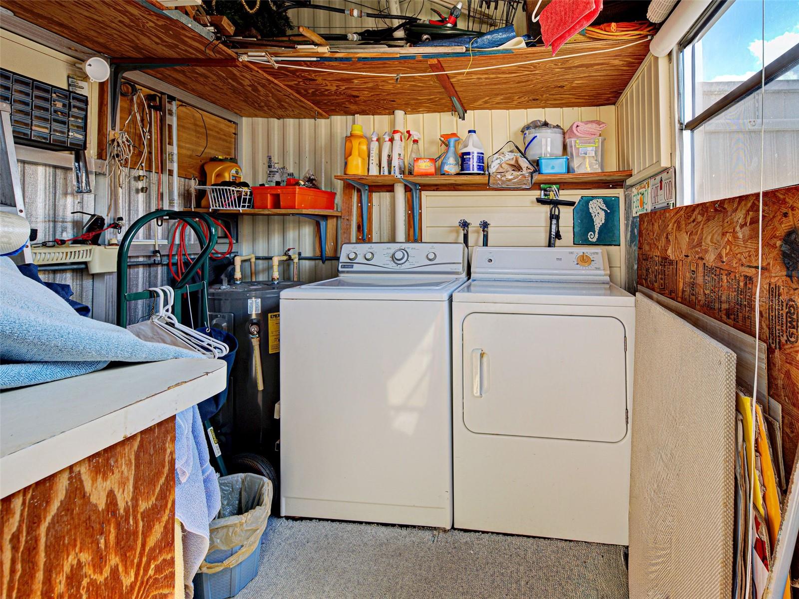 POLYNESIAN VILLAGE - Residential