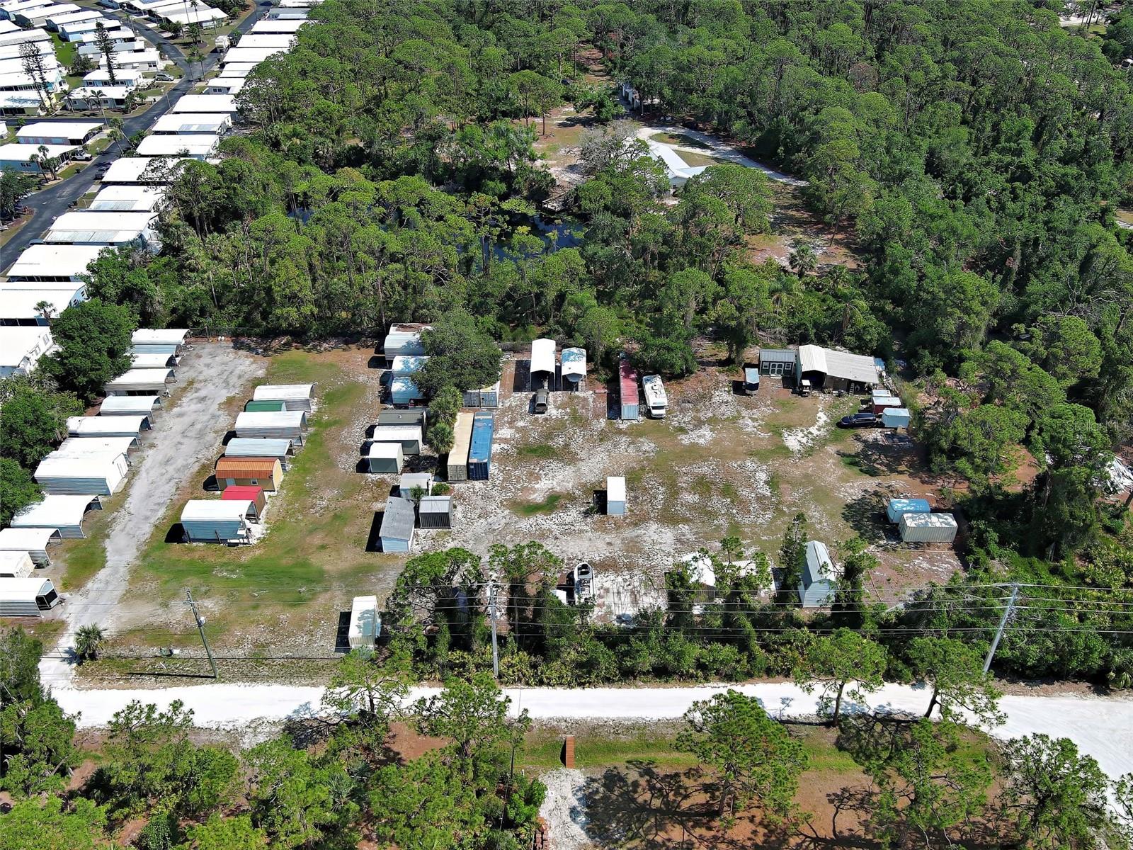 POLYNESIAN VILLAGE - Residential
