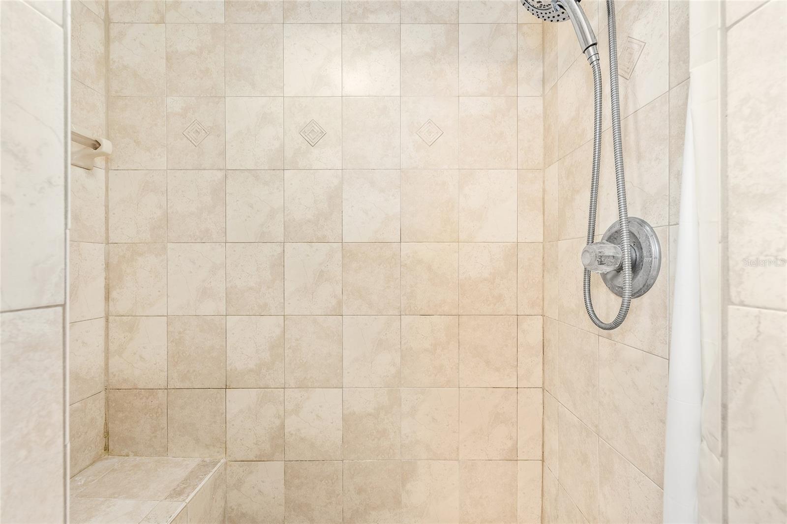 PINE RUN ESTATE - Residential