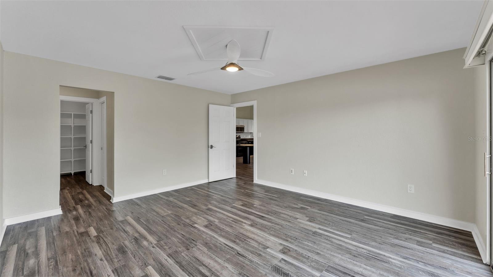 MOUNTAIN LAKE - Residential