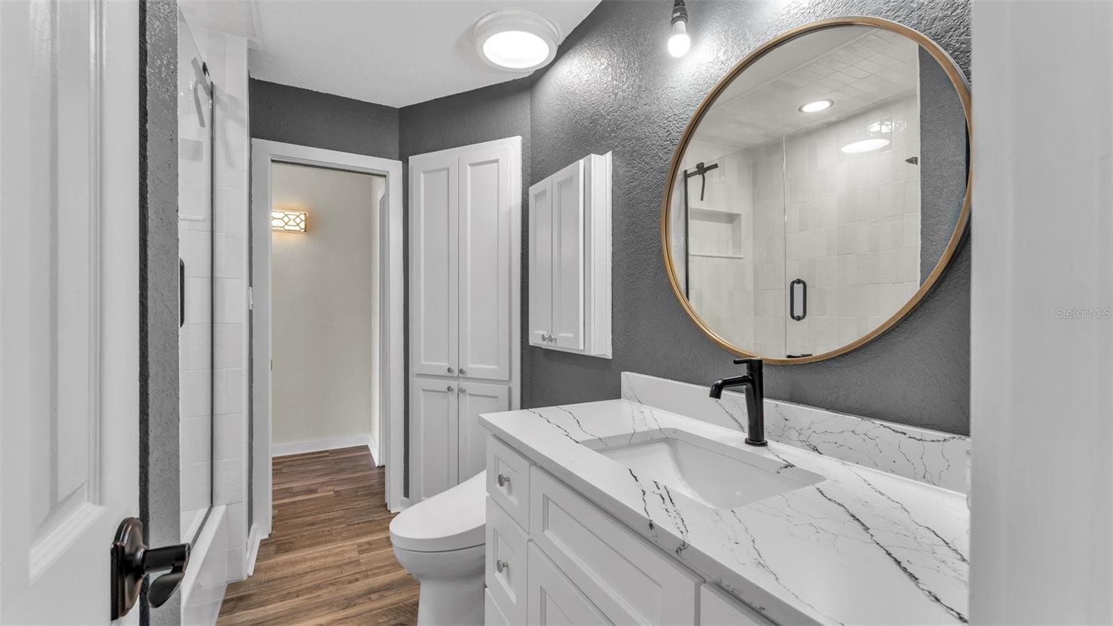 MOUNTAIN LAKE - Residential