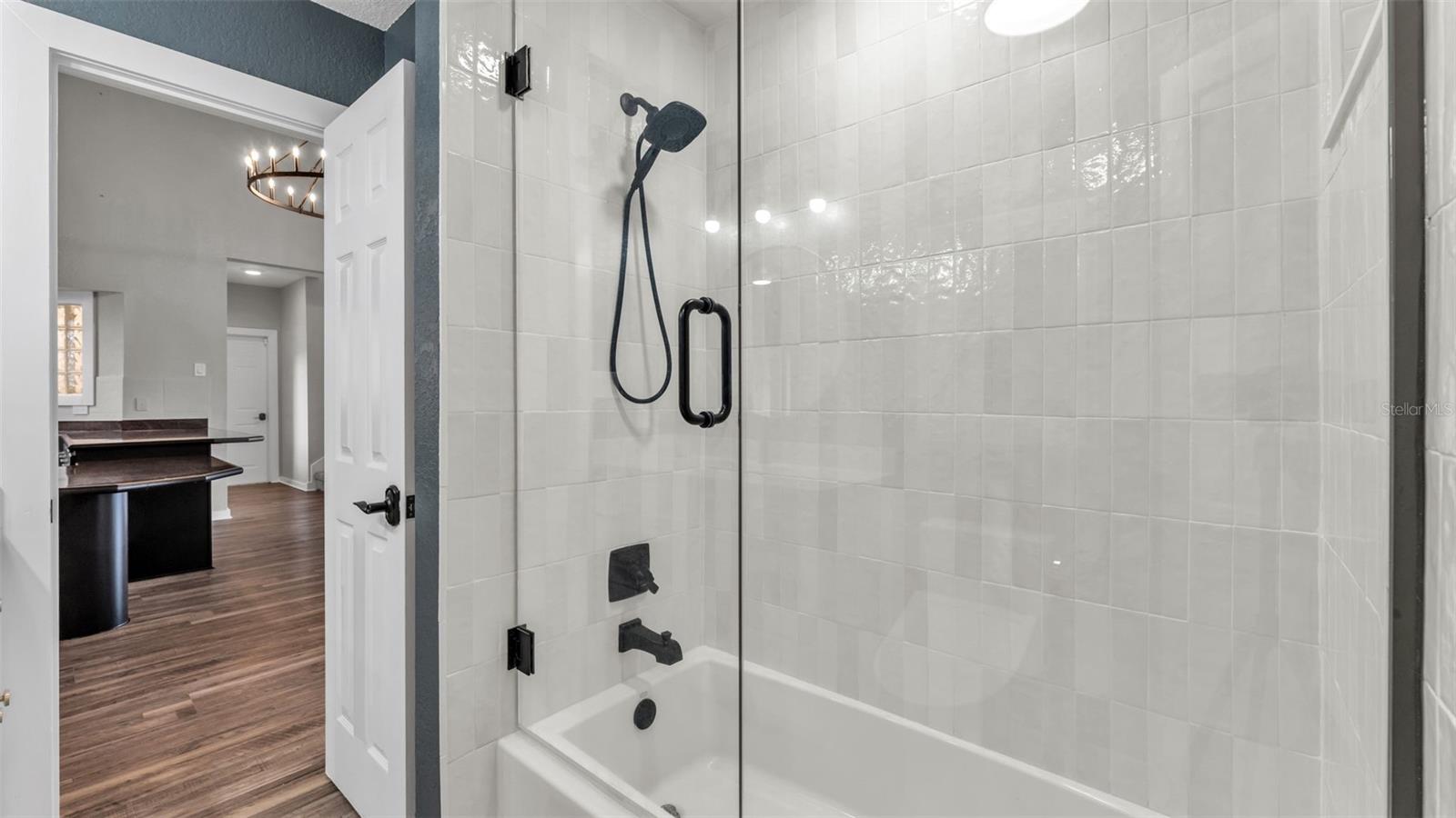 MOUNTAIN LAKE - Residential