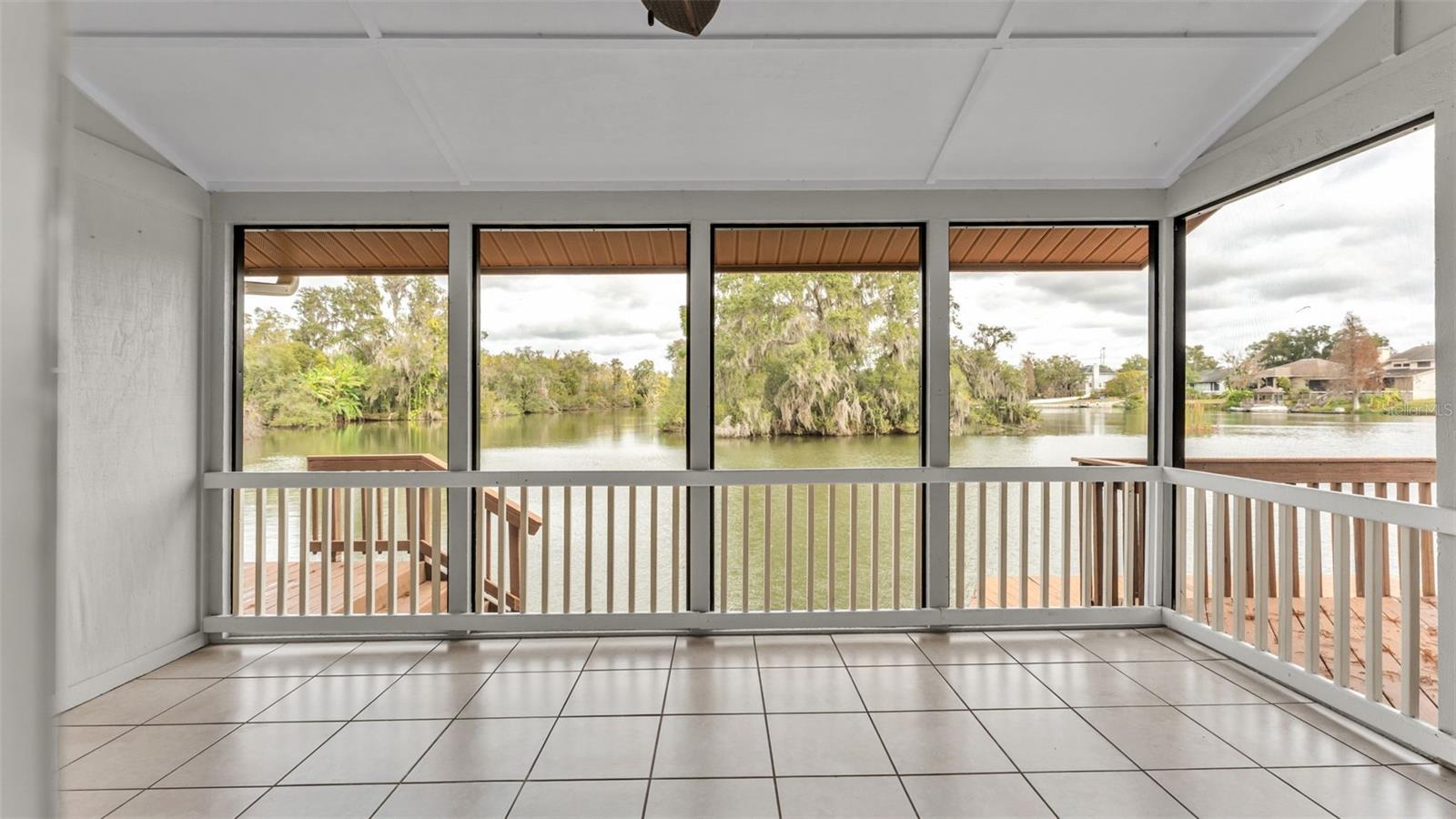 MOUNTAIN LAKE - Residential