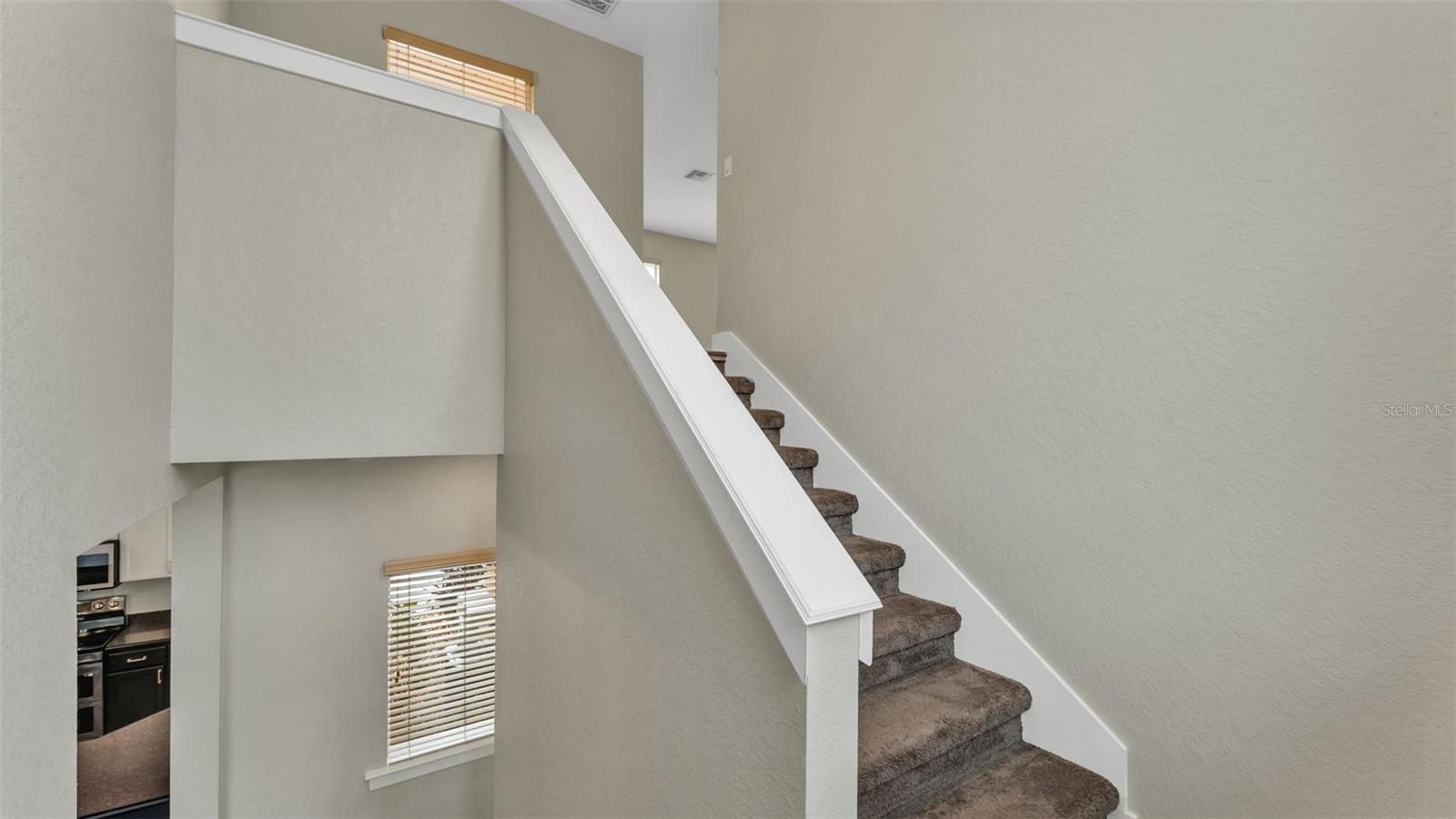 MOUNTAIN LAKE - Residential