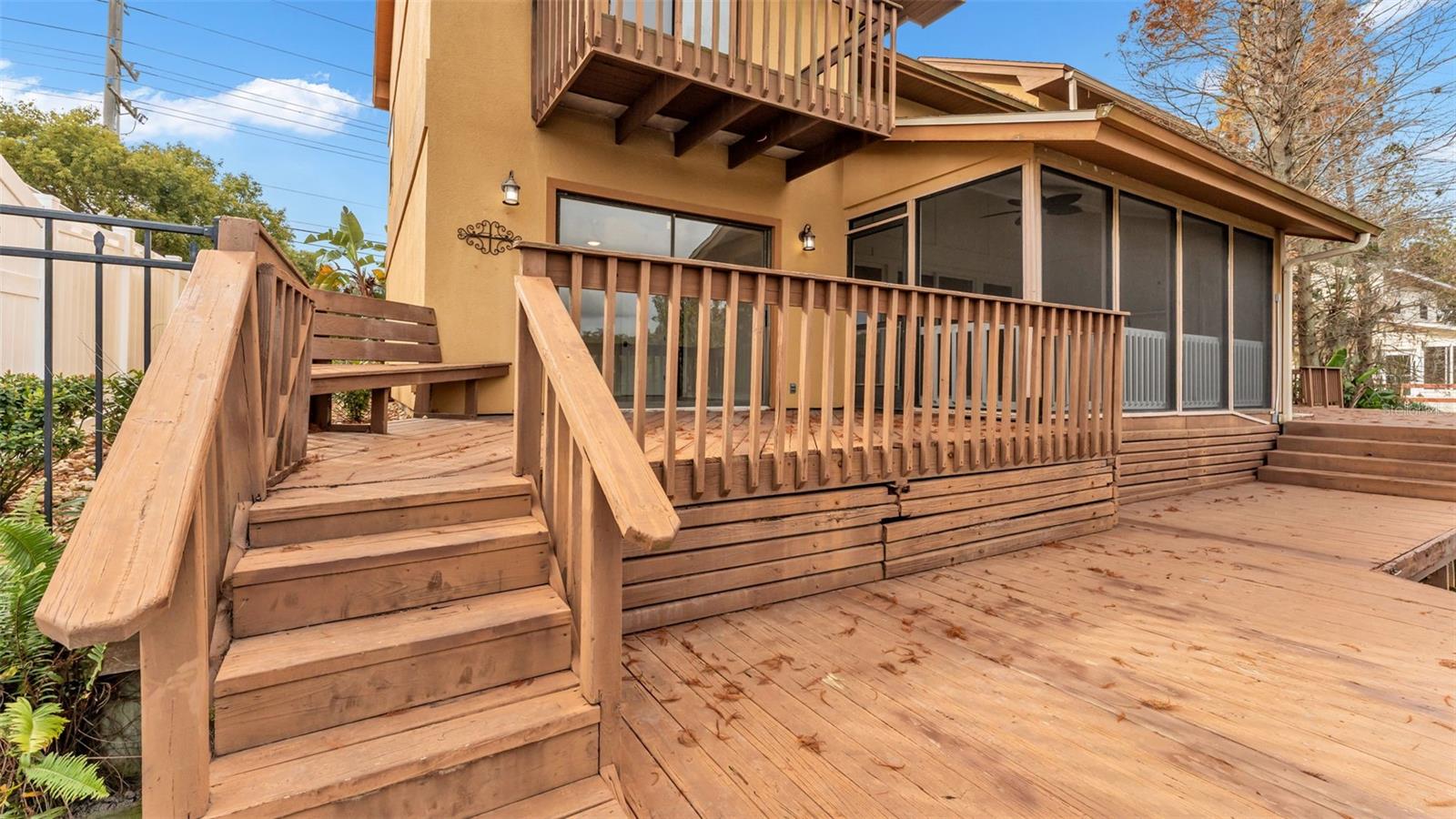 MOUNTAIN LAKE - Residential