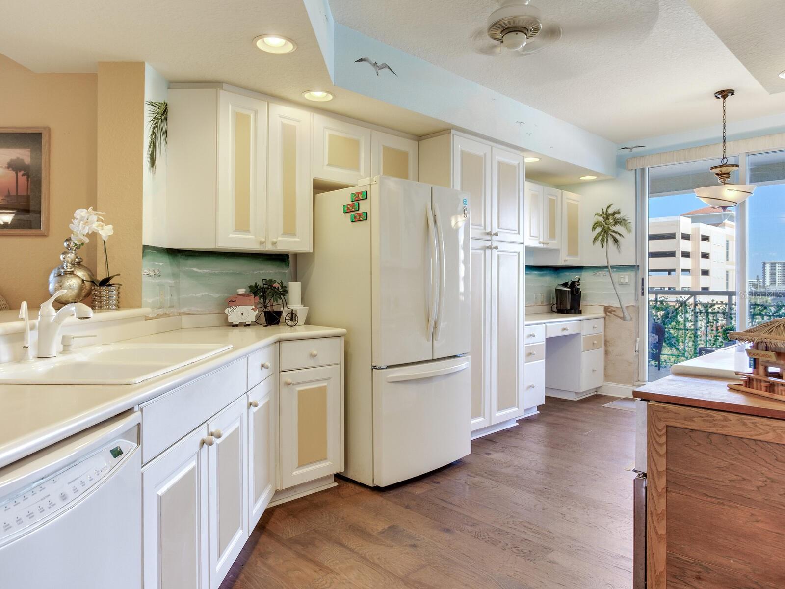 MANDALAY BEACH CLUB CONDO - Residential