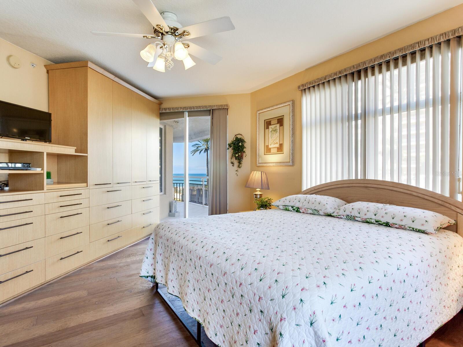 MANDALAY BEACH CLUB CONDO - Residential