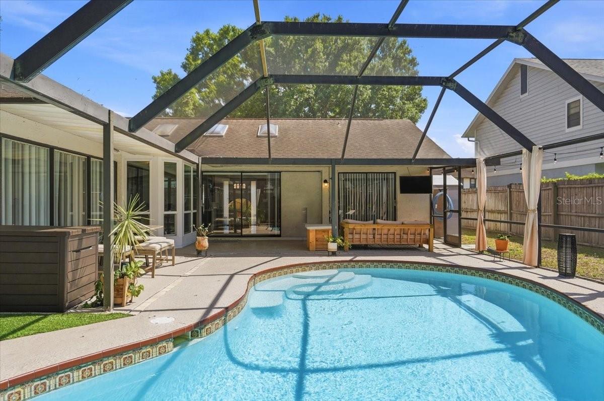 BLOOMINGDALE OAKS - Residential