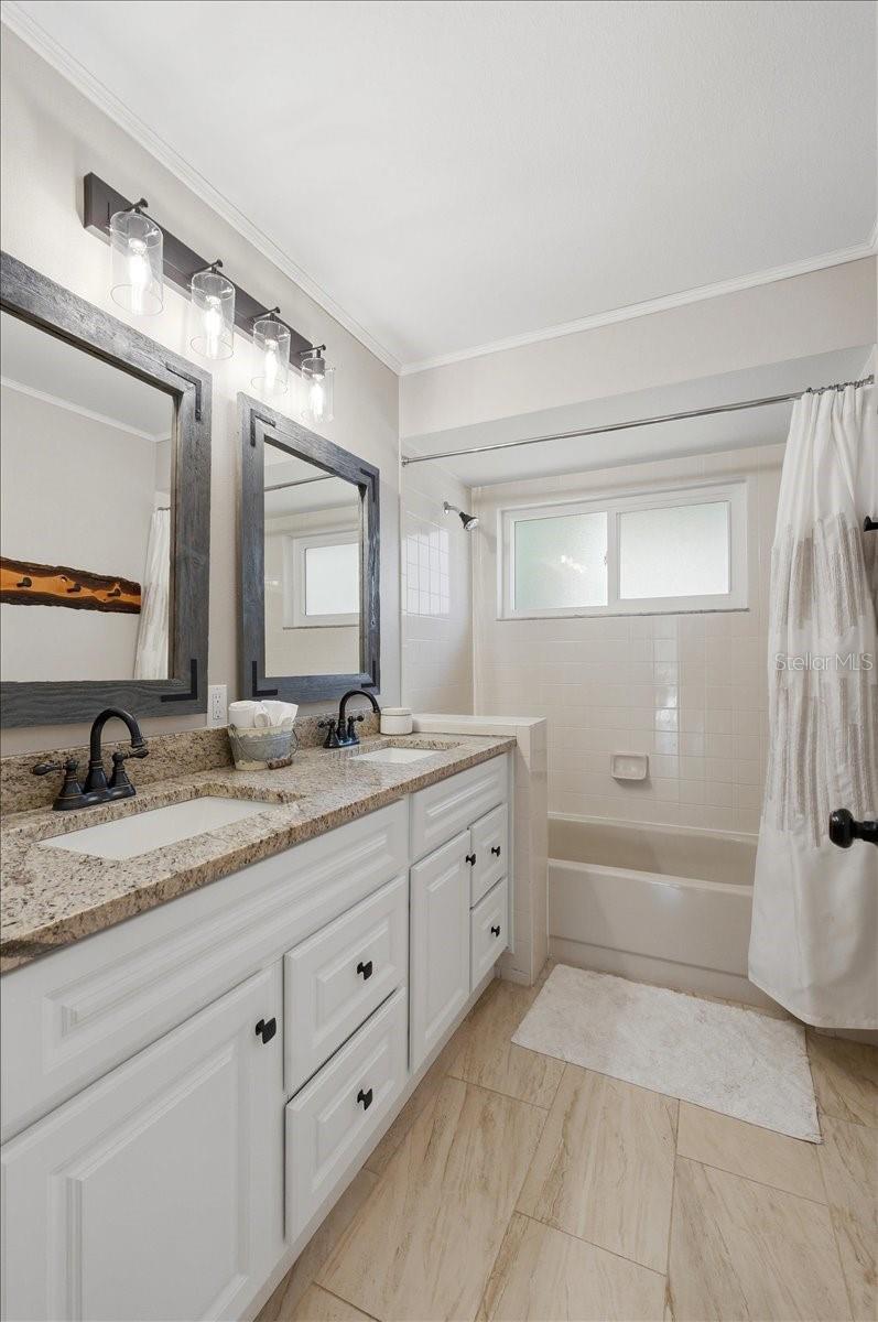 BLOOMINGDALE OAKS - Residential