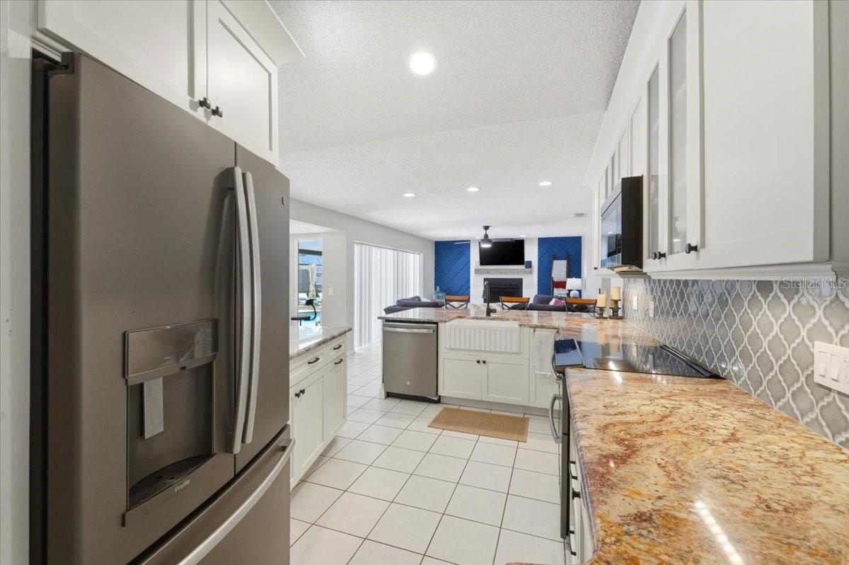 BLOOMINGDALE OAKS - Residential