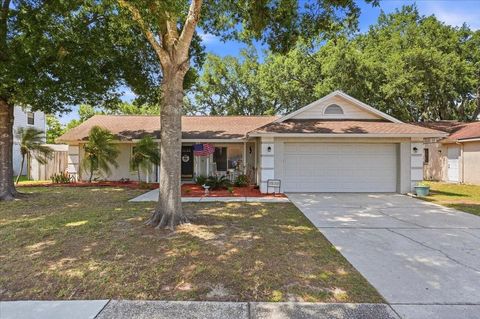 Photo of 1510 Kyle Court, Valrico, FL 33596 (MLS # L4961600)