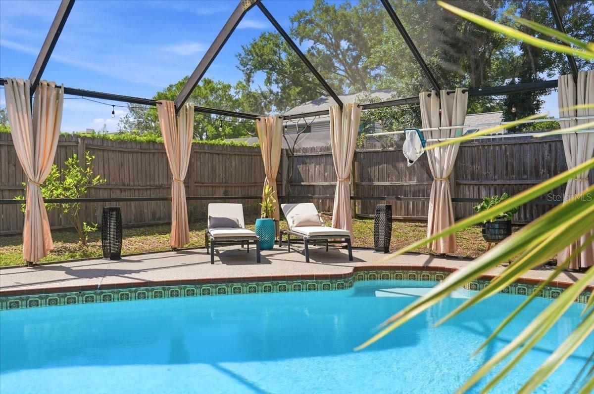 BLOOMINGDALE OAKS - Residential
