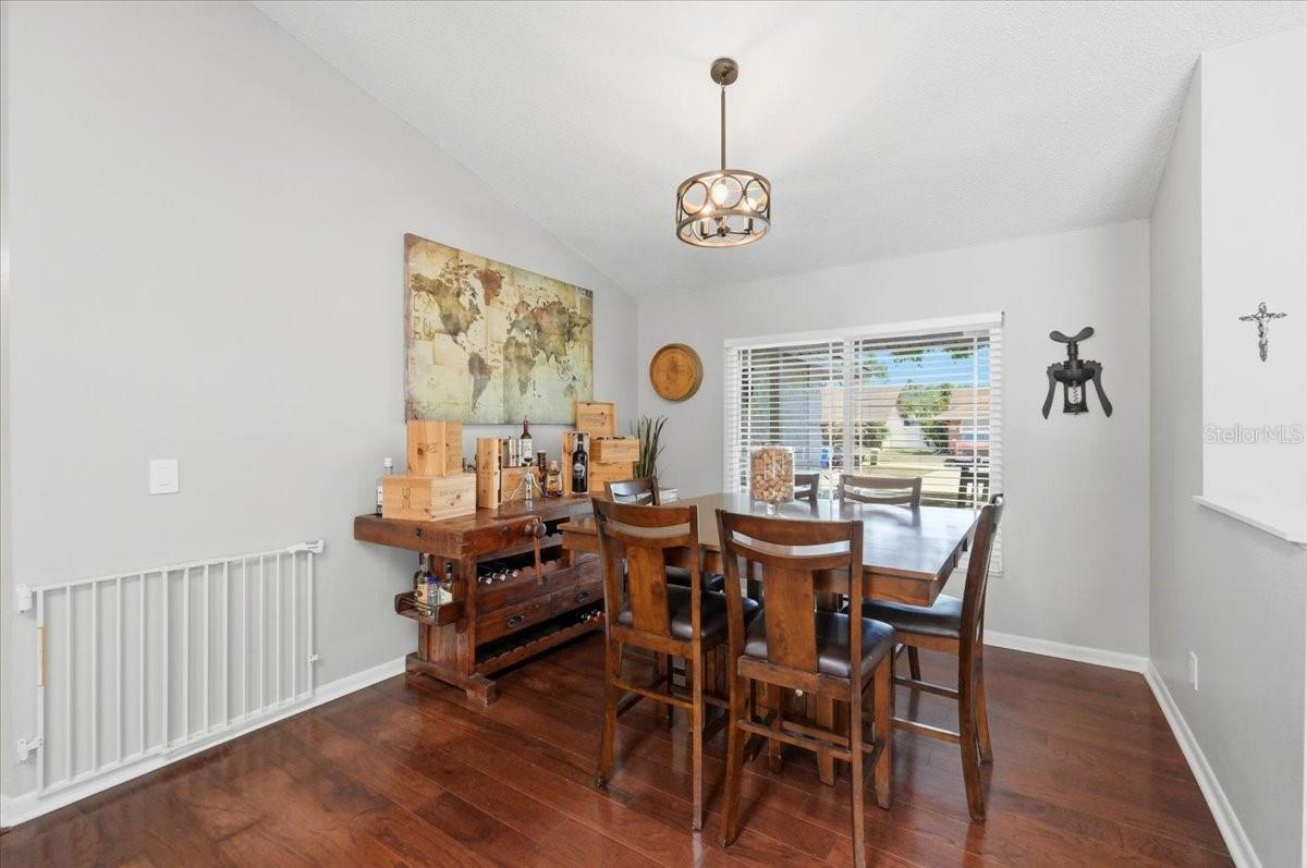 BLOOMINGDALE OAKS - Residential