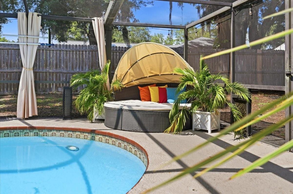 BLOOMINGDALE OAKS - Residential