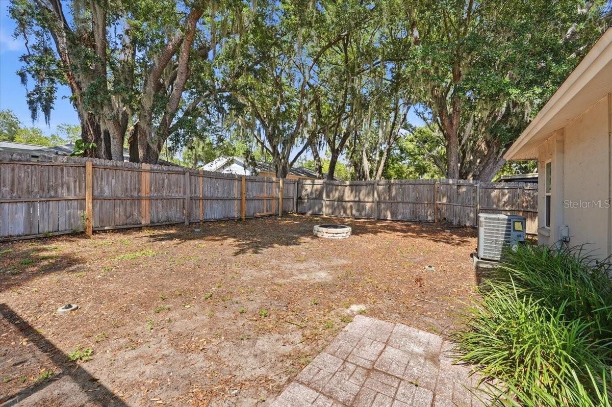 BLOOMINGDALE OAKS - Residential