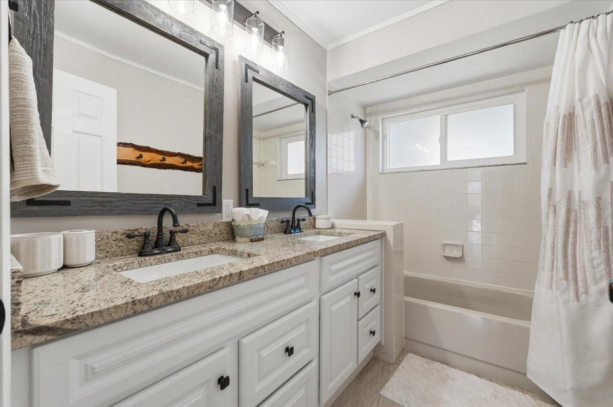 BLOOMINGDALE OAKS - Residential