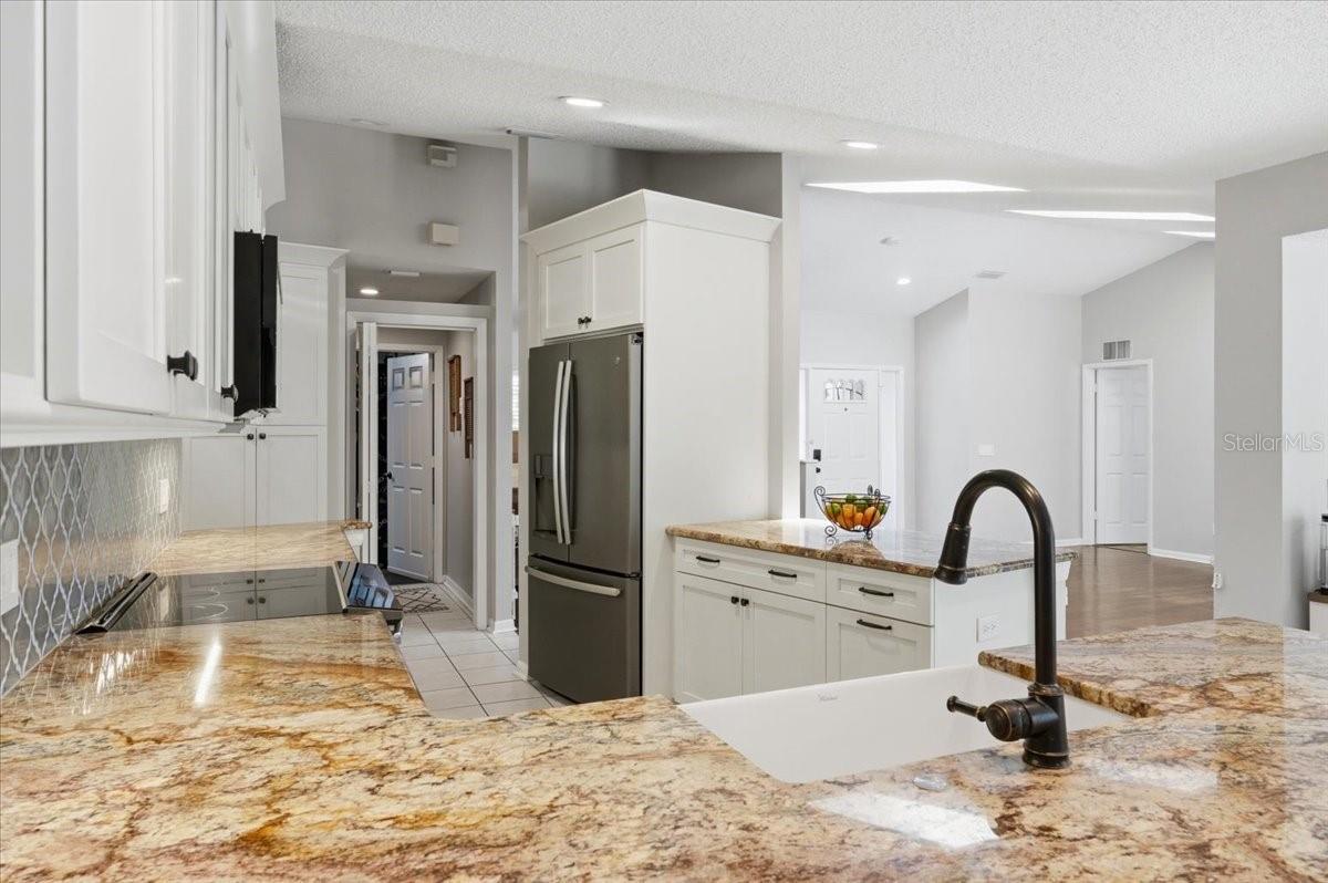 BLOOMINGDALE OAKS - Residential