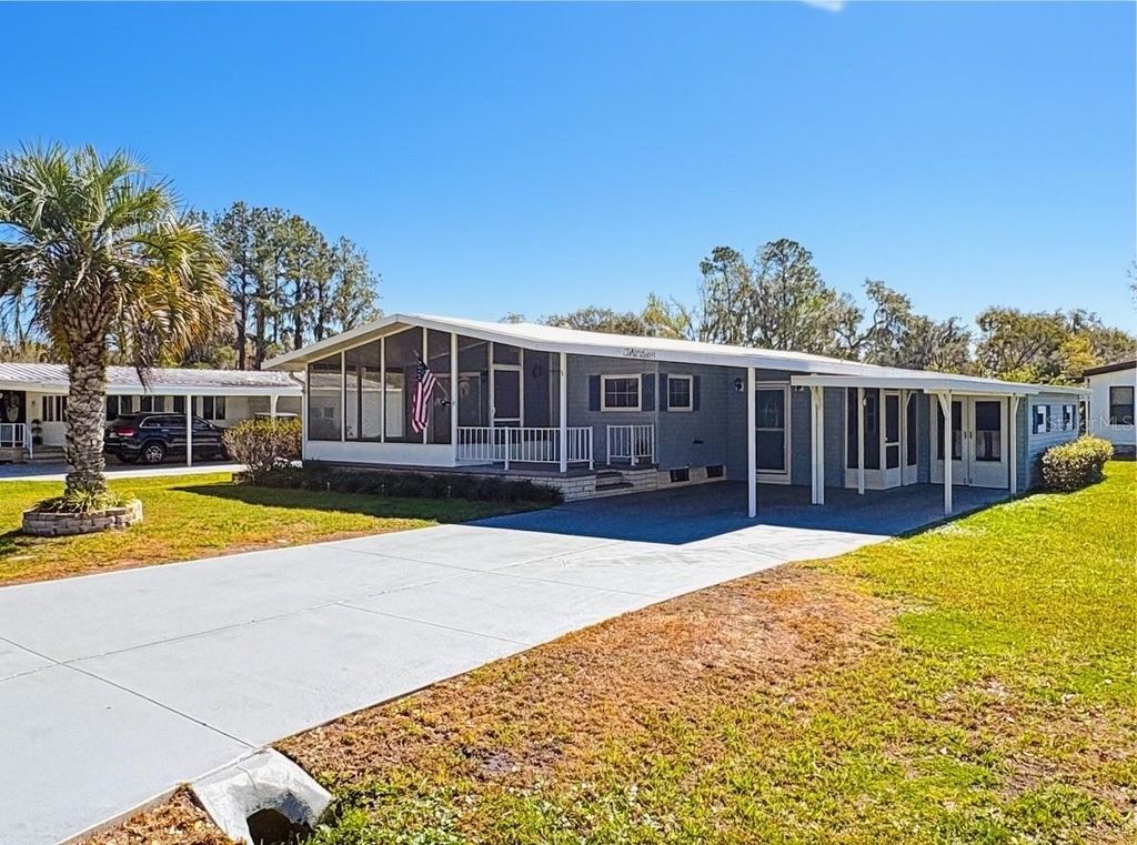 Photo of 13 Seminole Path, Wildwood, FL 34785 (MLS # G5108673)