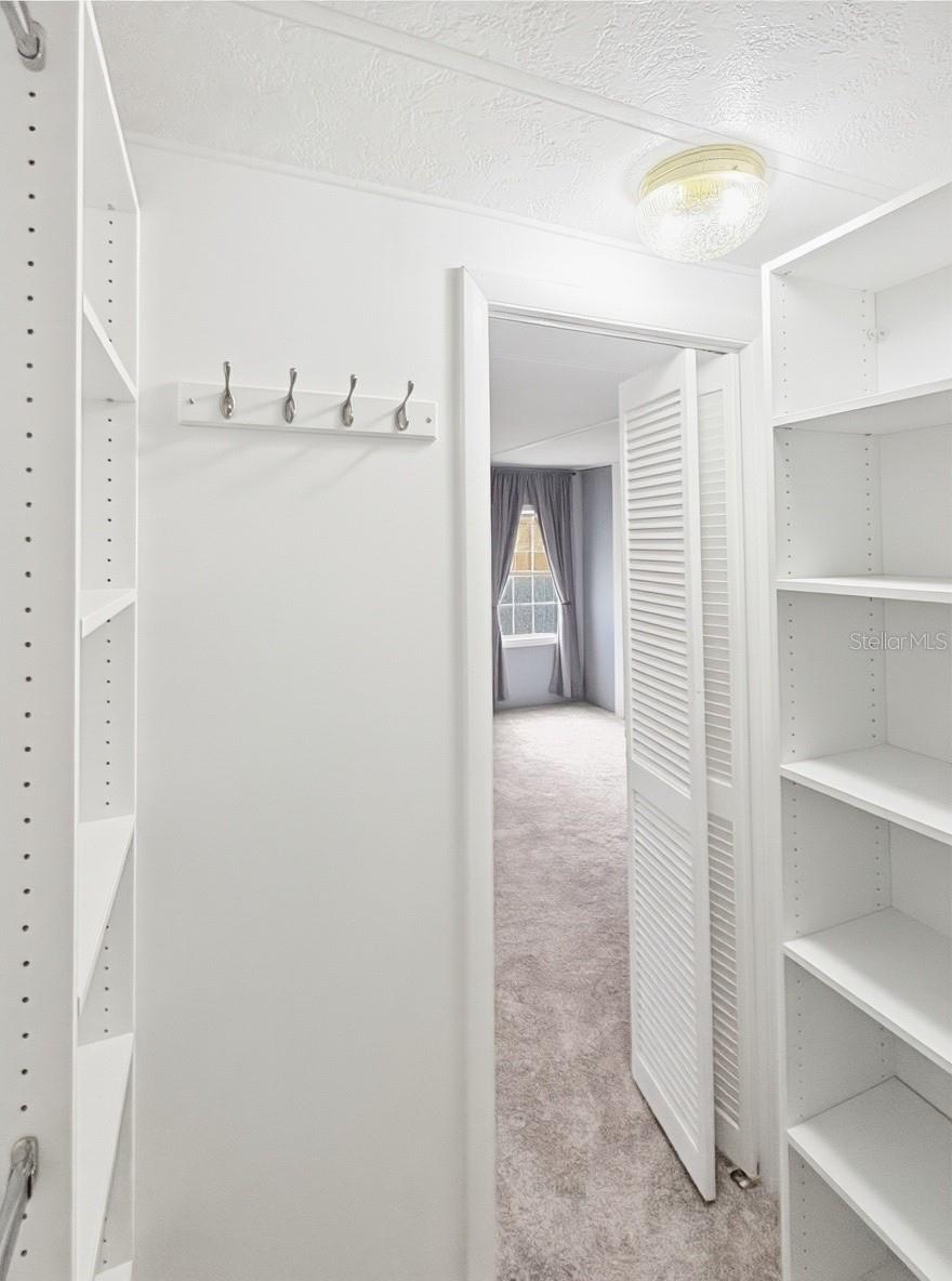 CONTINENTAL CNTRY CLUB INC REO - Residential