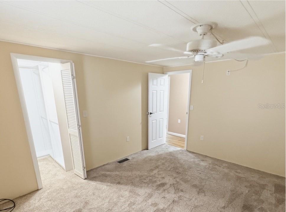 CONTINENTAL CNTRY CLUB INC REO - Residential