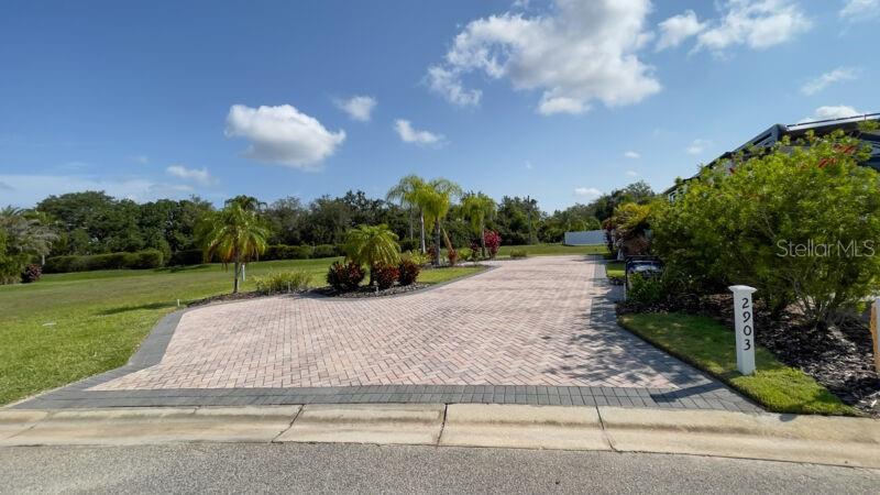 BAY LAKE RESIDENCE - Land