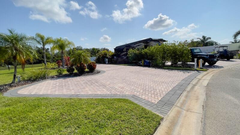 BAY LAKE RESIDENCE - Land