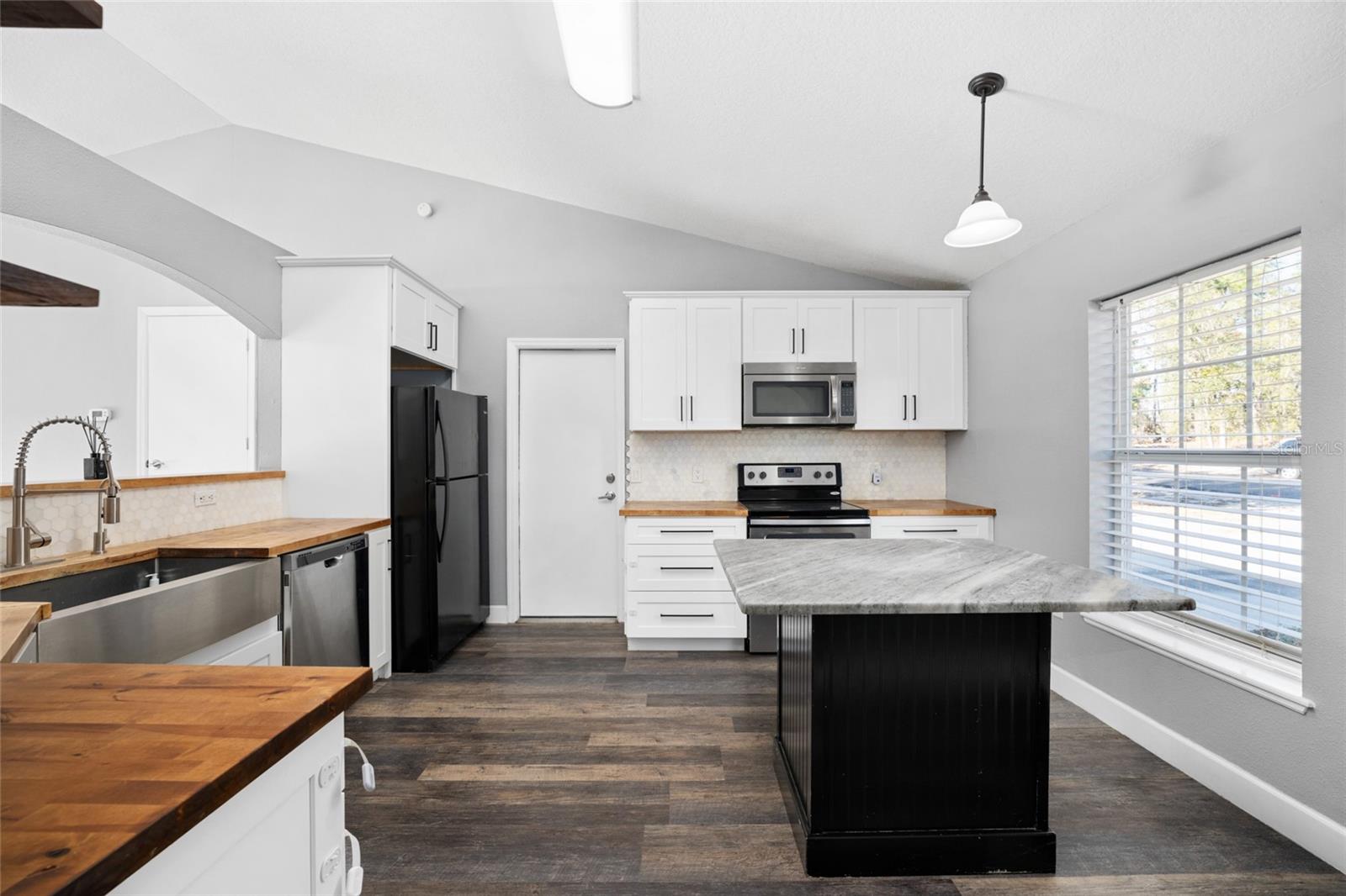 MARION OAKS UN 09 - Residential