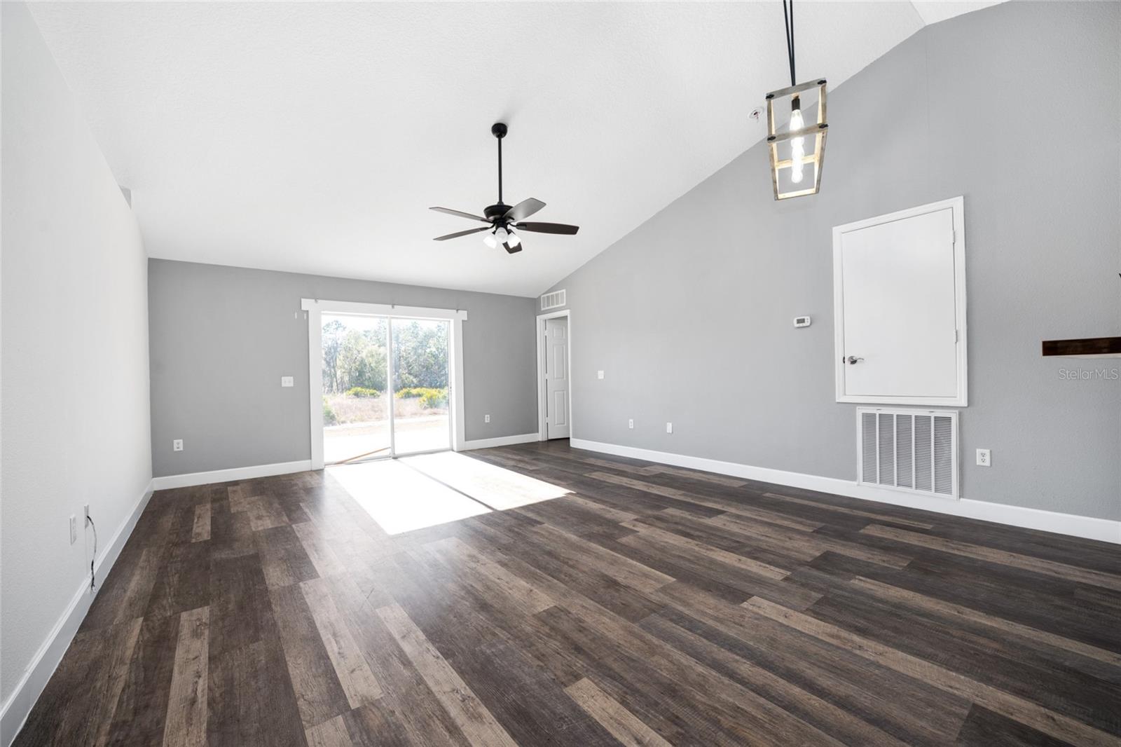 MARION OAKS UN 09 - Residential