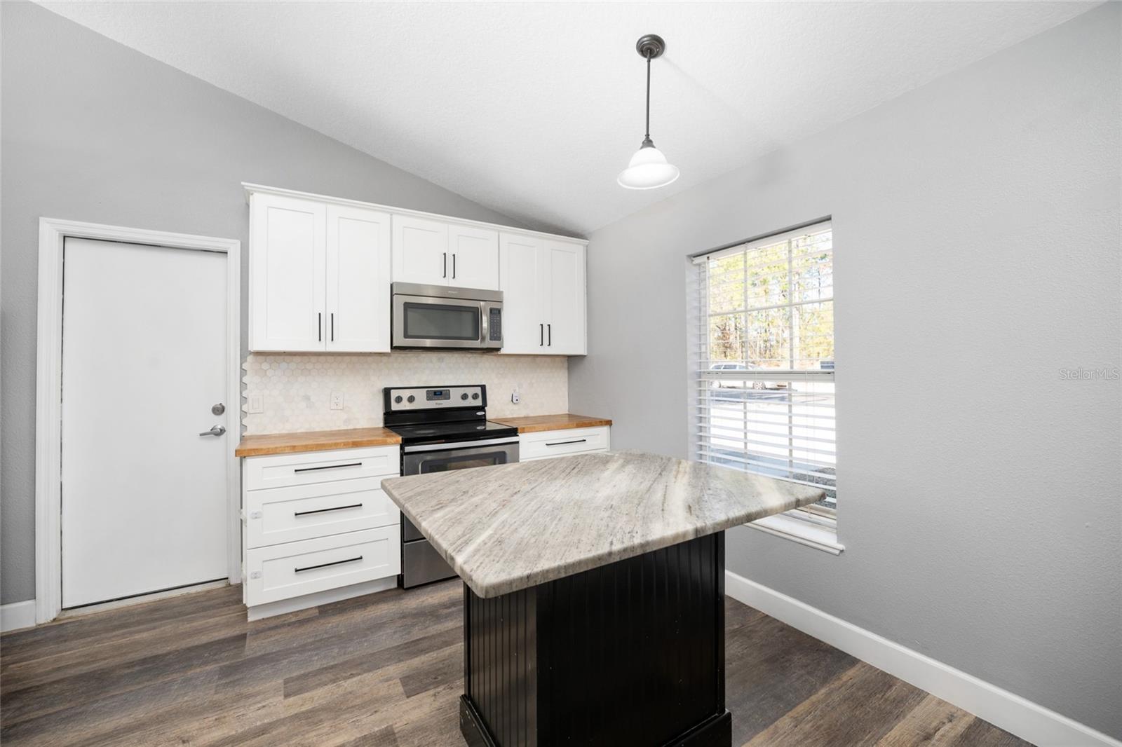 MARION OAKS UN 09 - Residential