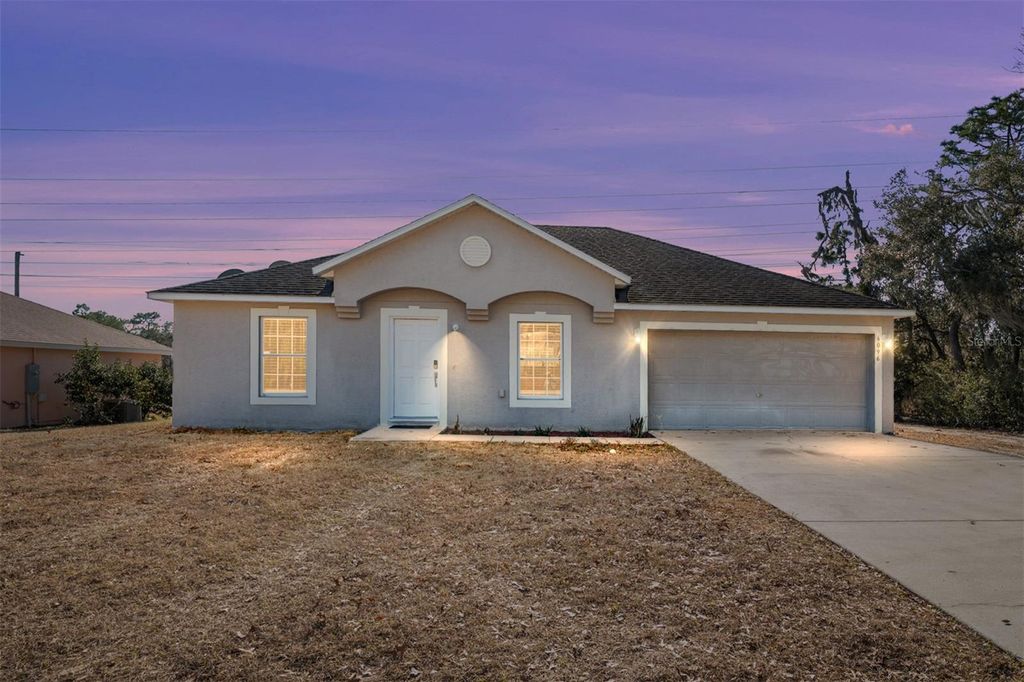 Photo of 6096 SW 155th Street Road, Ocala, FL 34473 (MLS # OM718712)