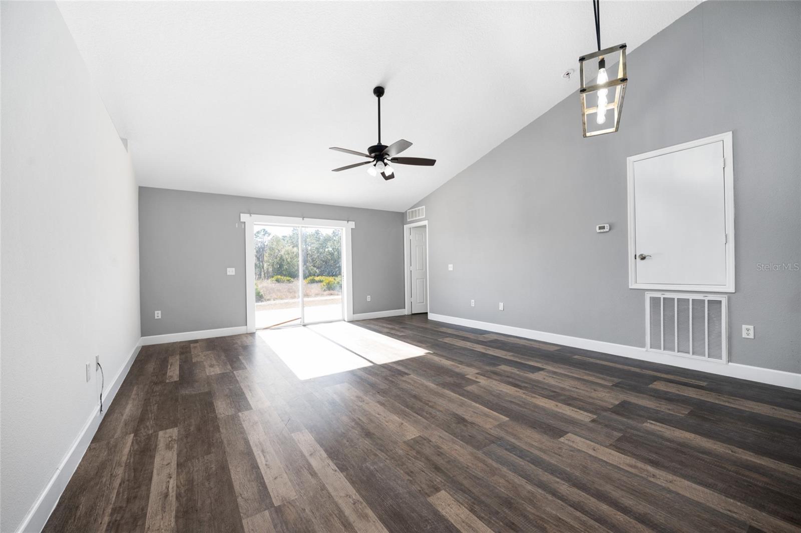 MARION OAKS UN 09 - Residential