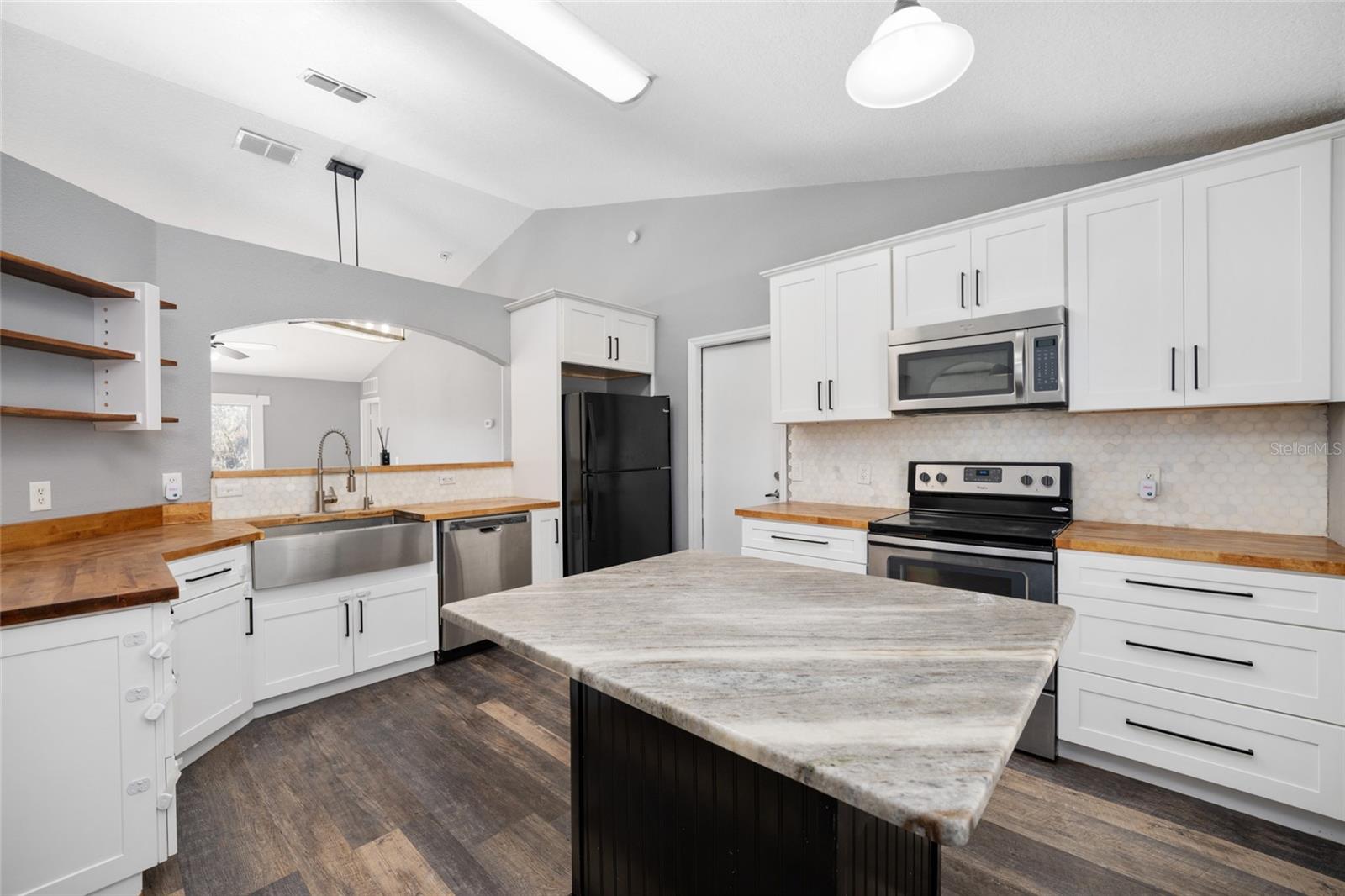 MARION OAKS UN 09 - Residential