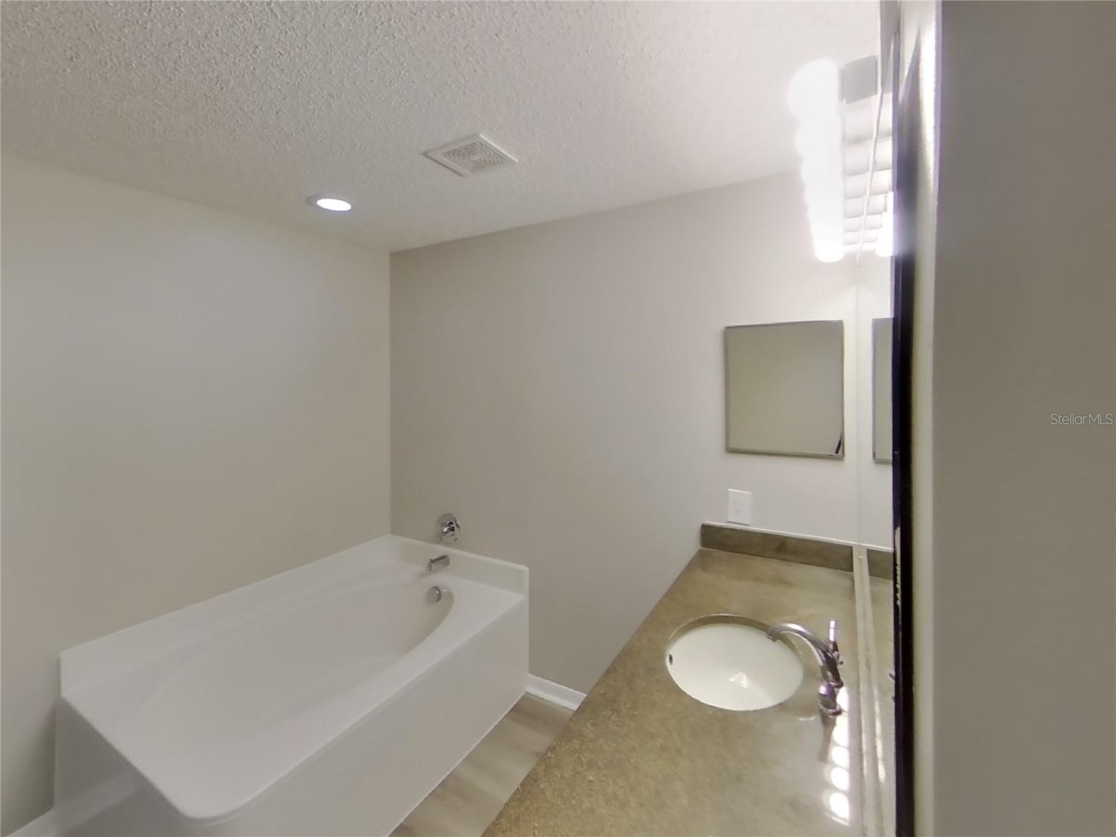 BOYETTE CREEK PH 1 - Residential Lease