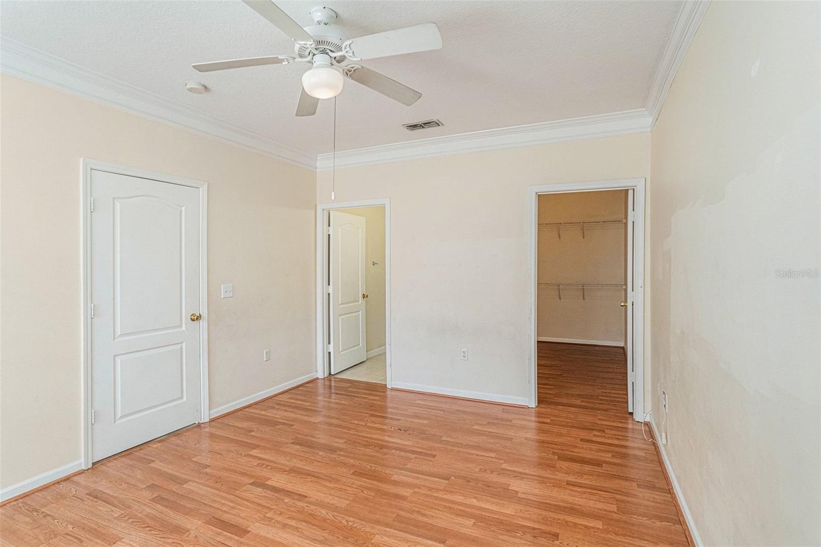 THE VILLAS CONDO - Residential