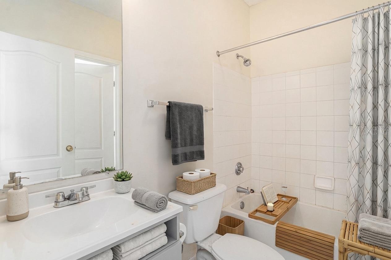 THE VILLAS CONDO - Residential