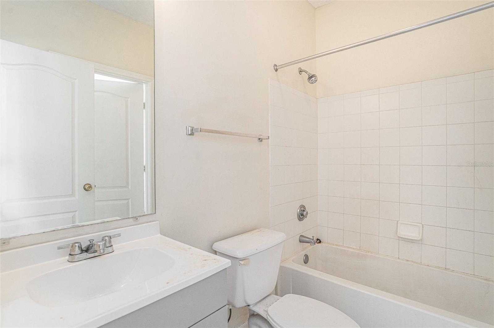 THE VILLAS CONDO - Residential