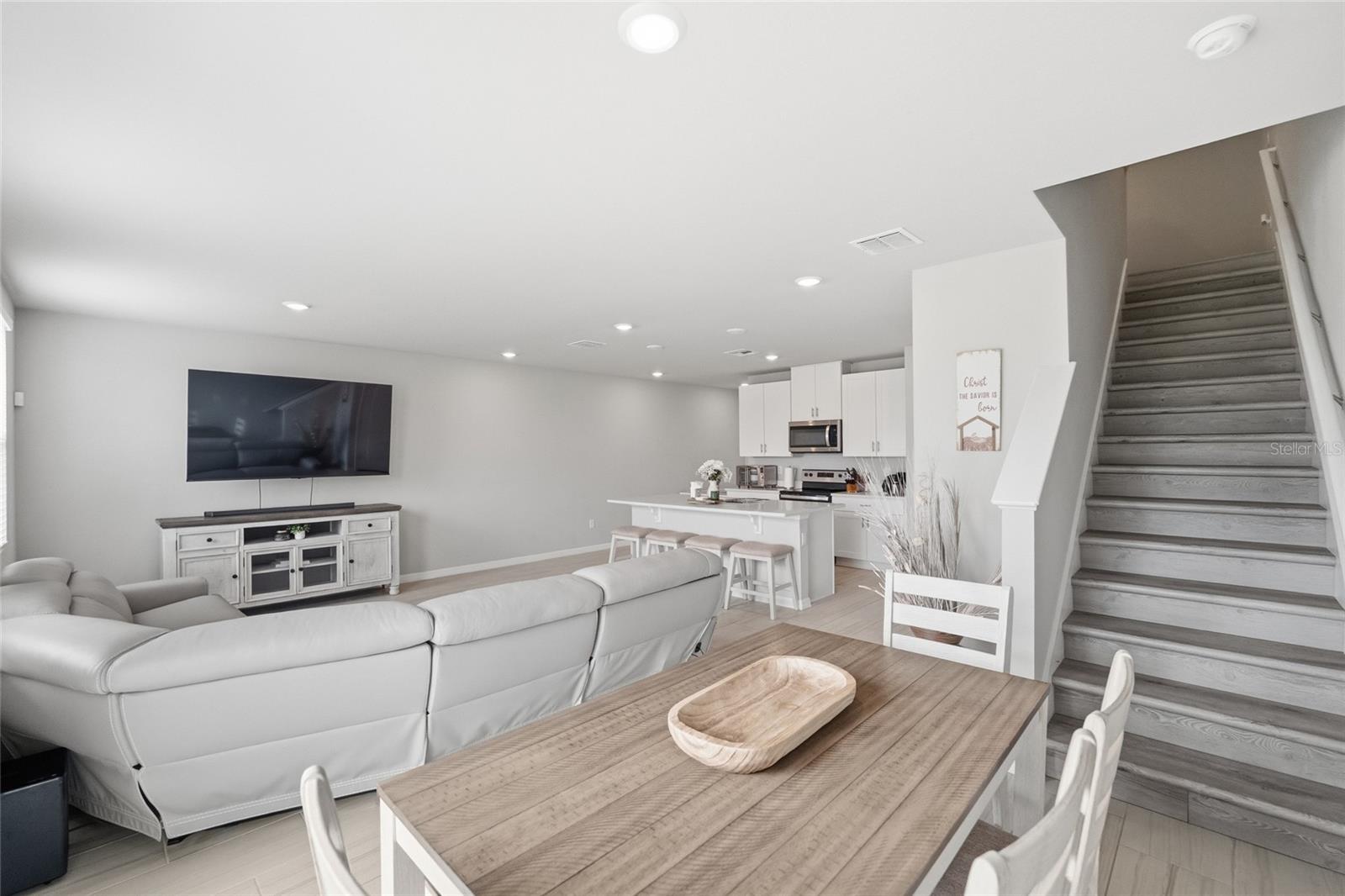 TOWNS/WATERGRASS - Residential