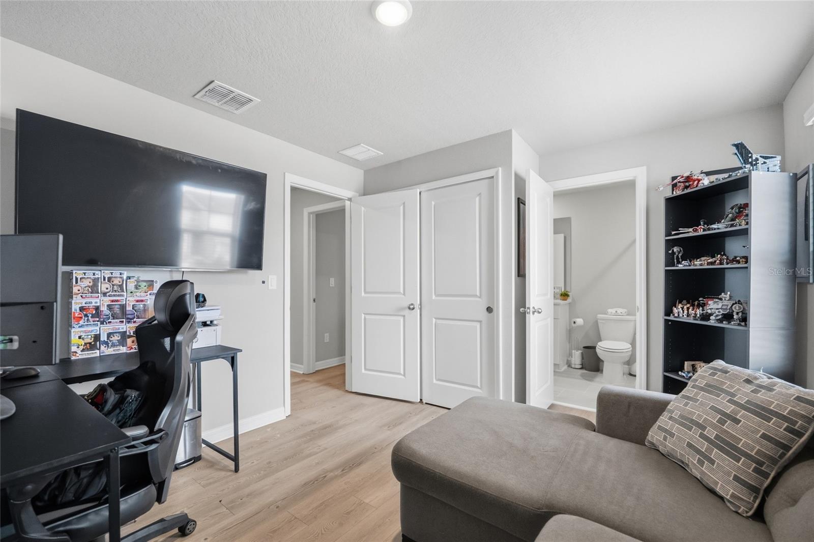 TOWNS/WATERGRASS - Residential