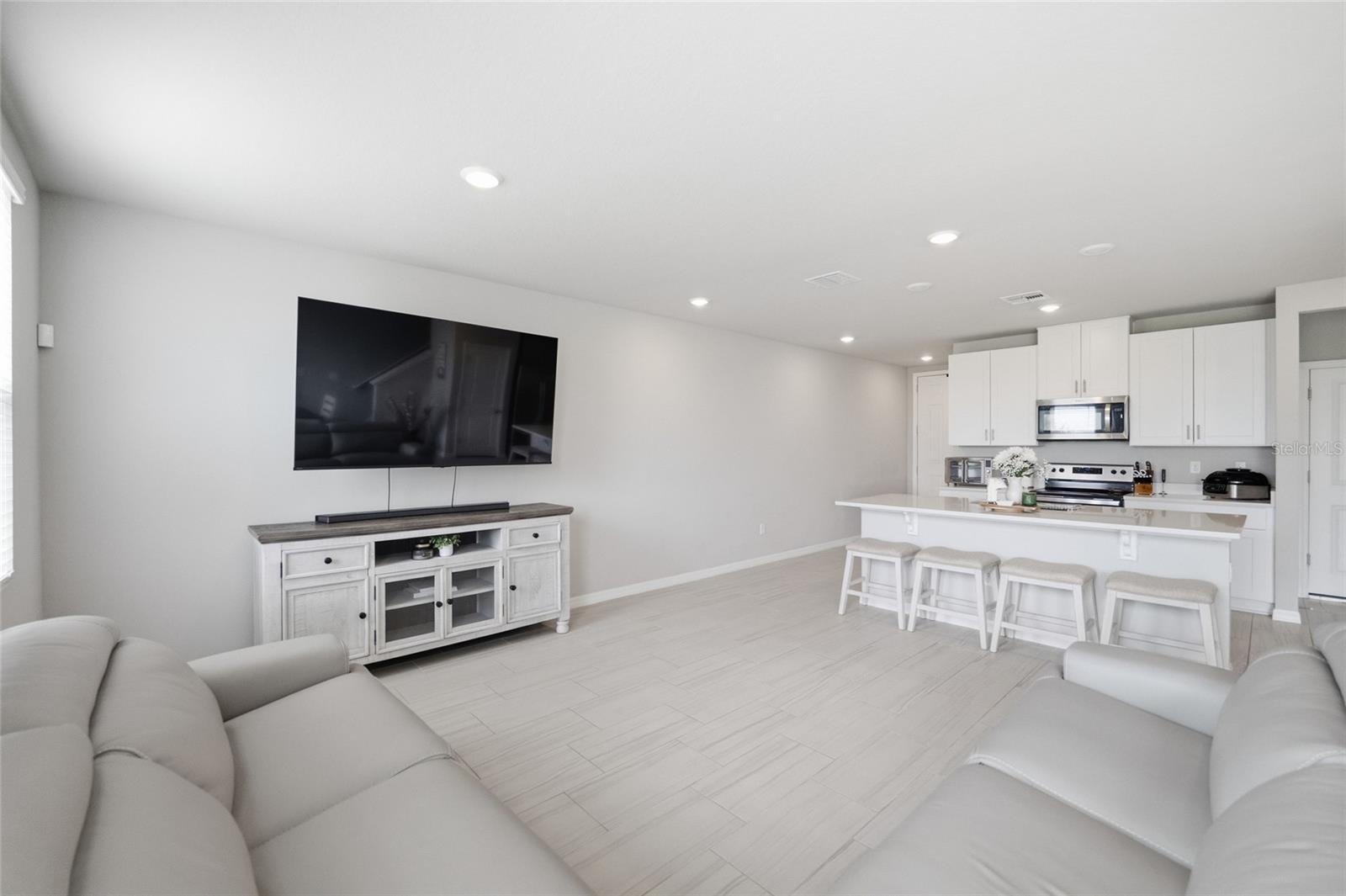 TOWNS/WATERGRASS - Residential