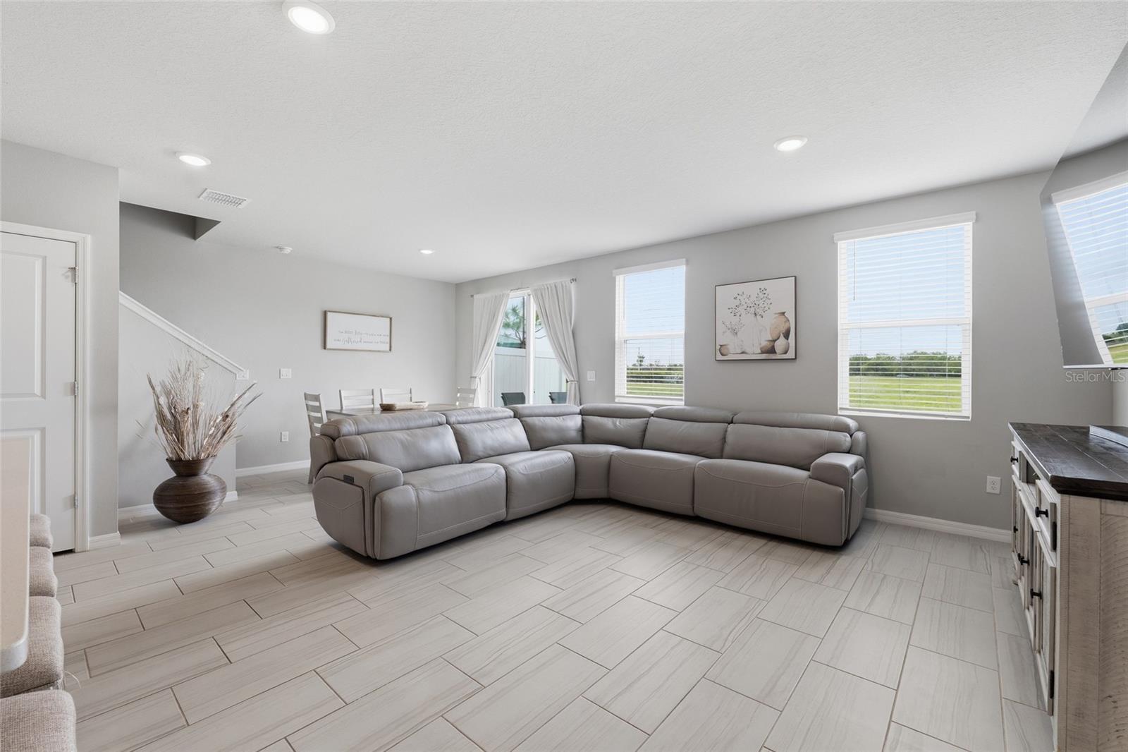 TOWNS/WATERGRASS - Residential