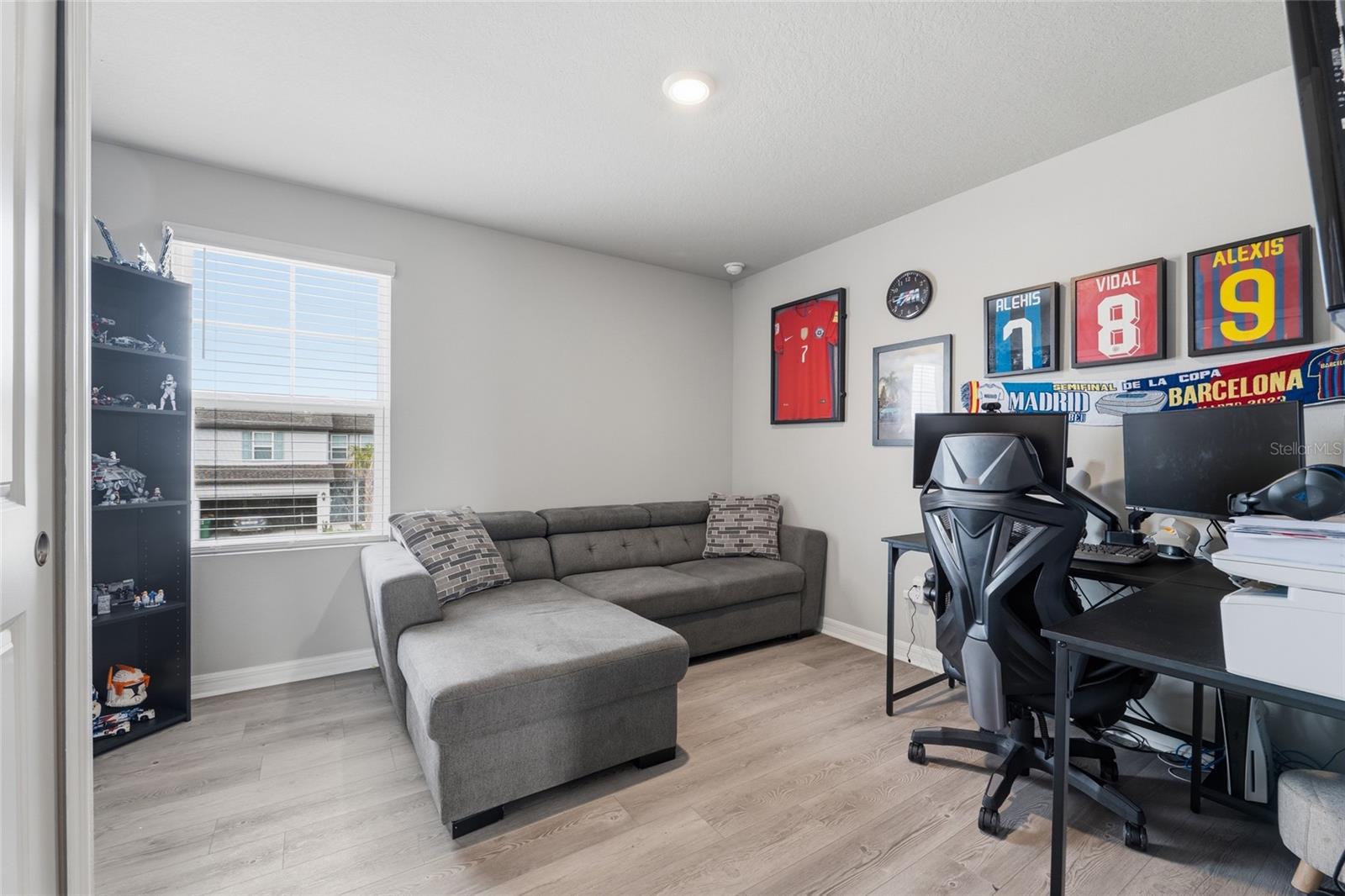 TOWNS/WATERGRASS - Residential