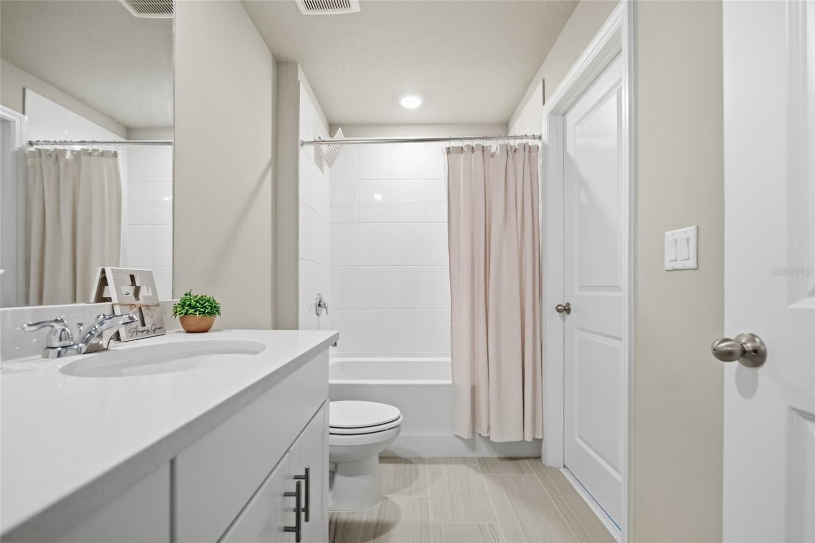 TOWNS/WATERGRASS - Residential