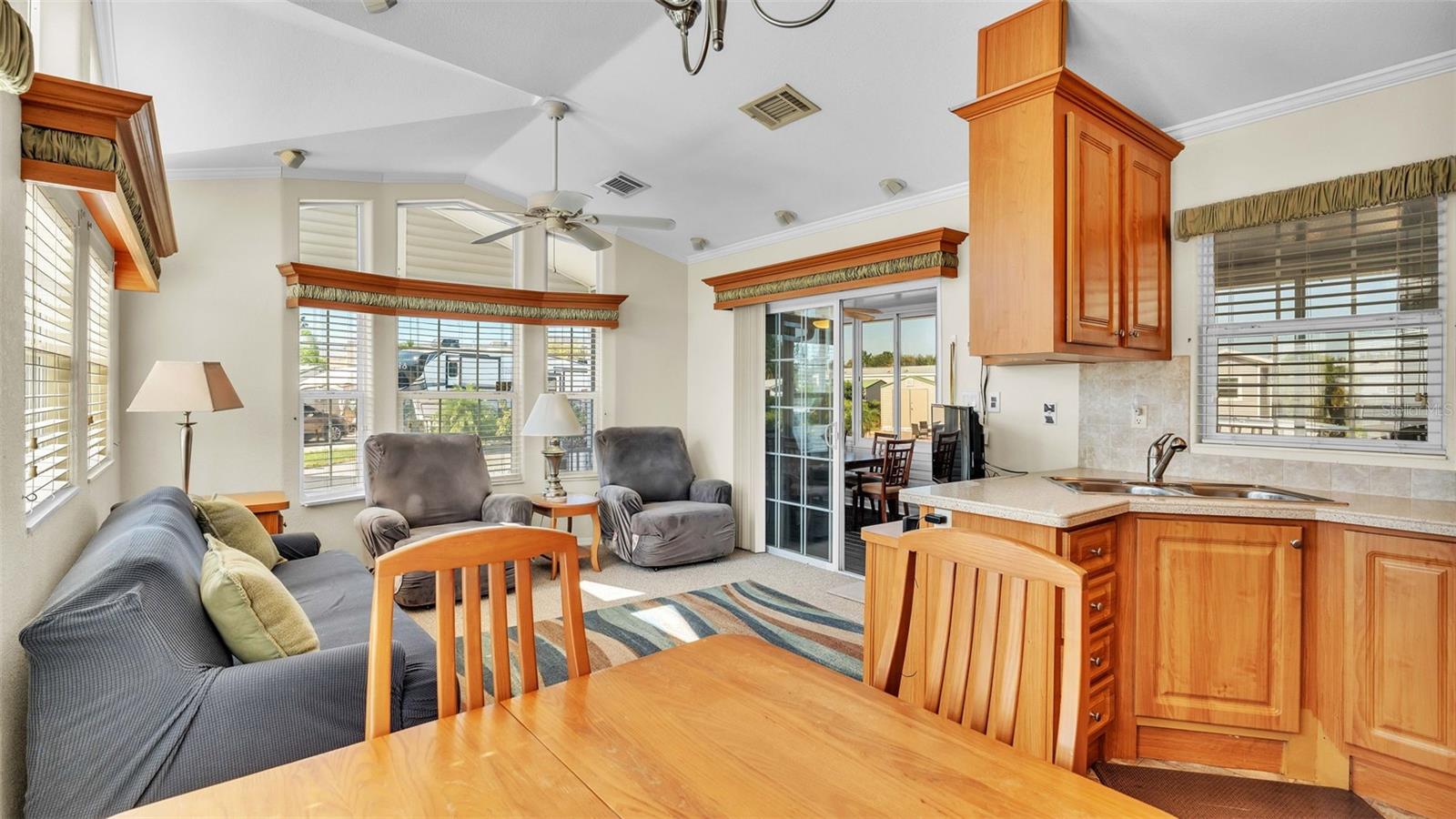 ELITE RESORTS AT CITRUS VALLEY CONDO UNIT 19 - Residential