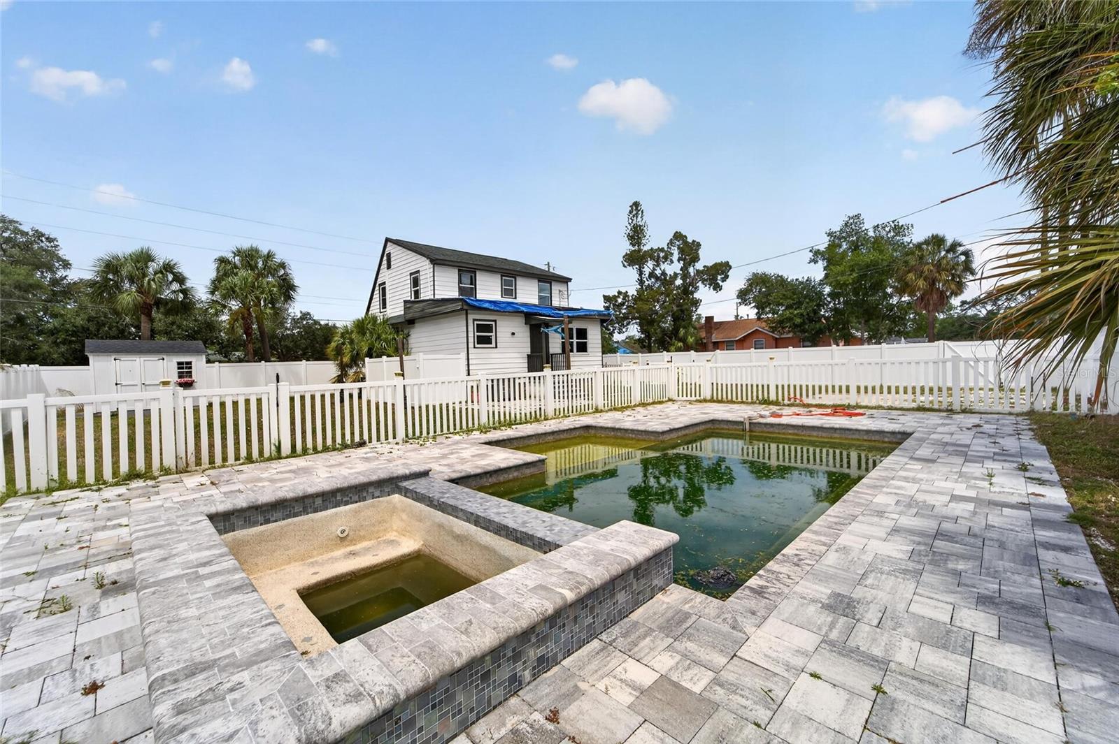 FRUITLAND HEIGHTS - Residential