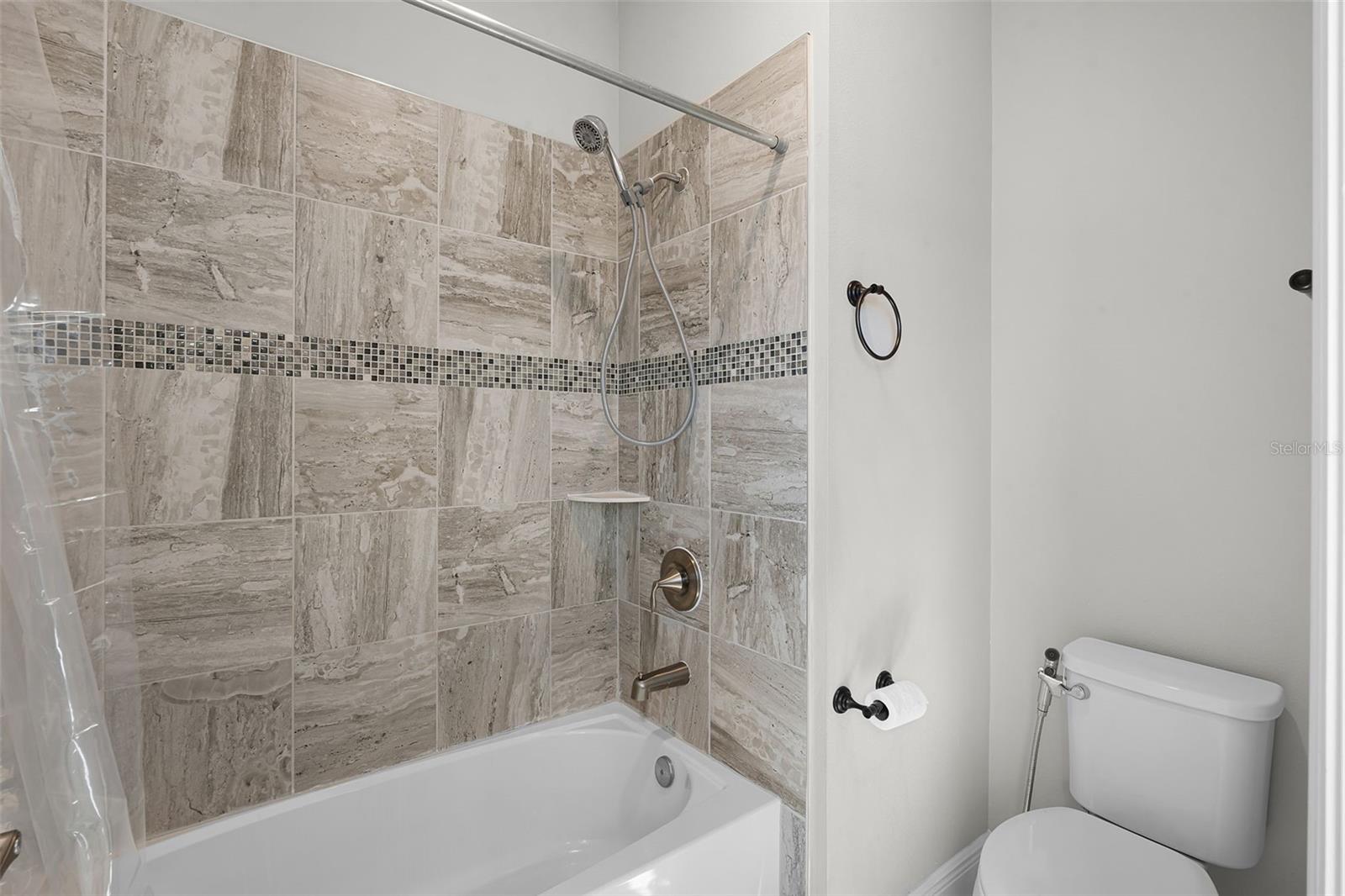BELLALAGO PH 6H & 6I - Residential