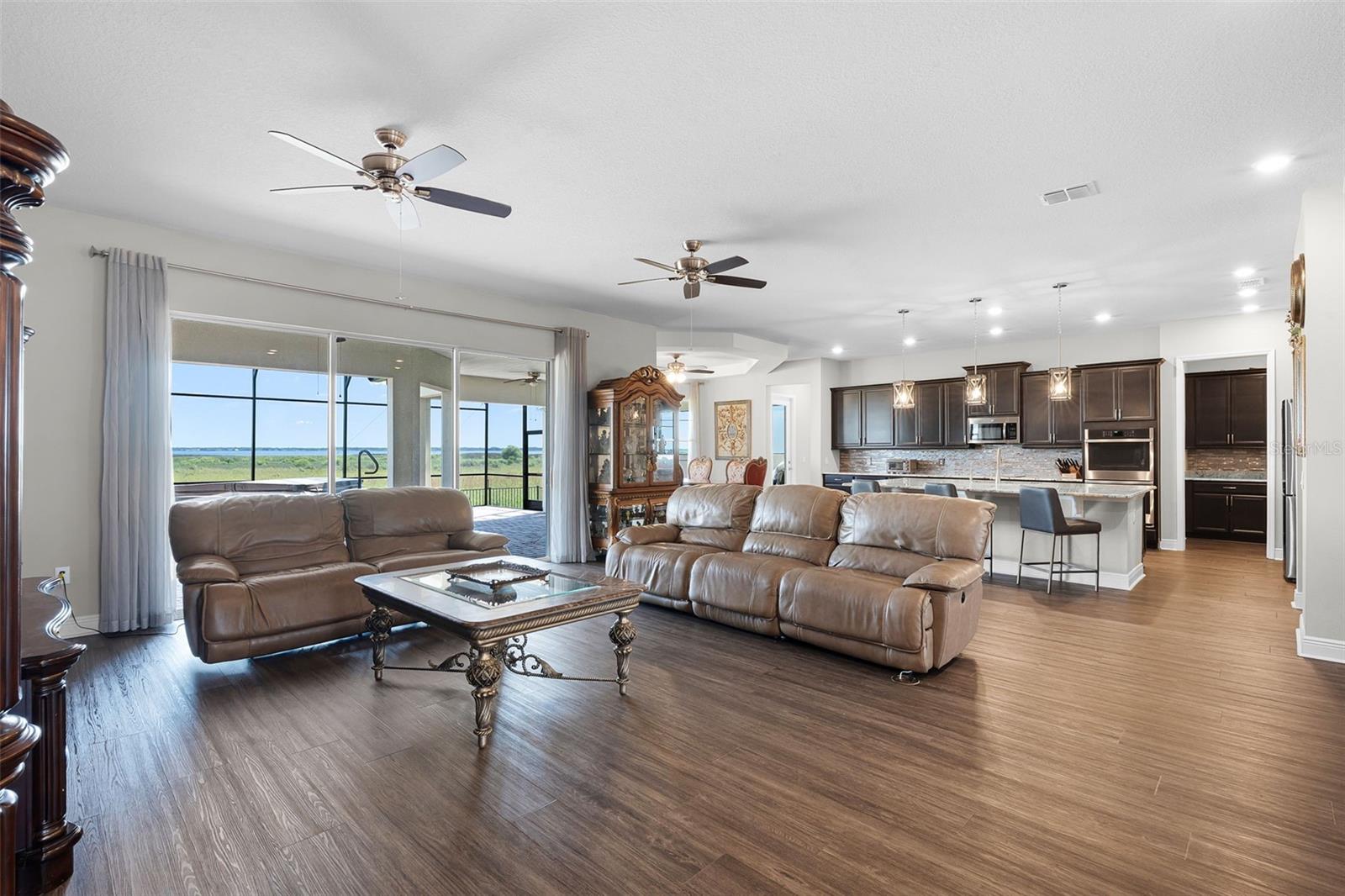BELLALAGO PH 6H & 6I - Residential