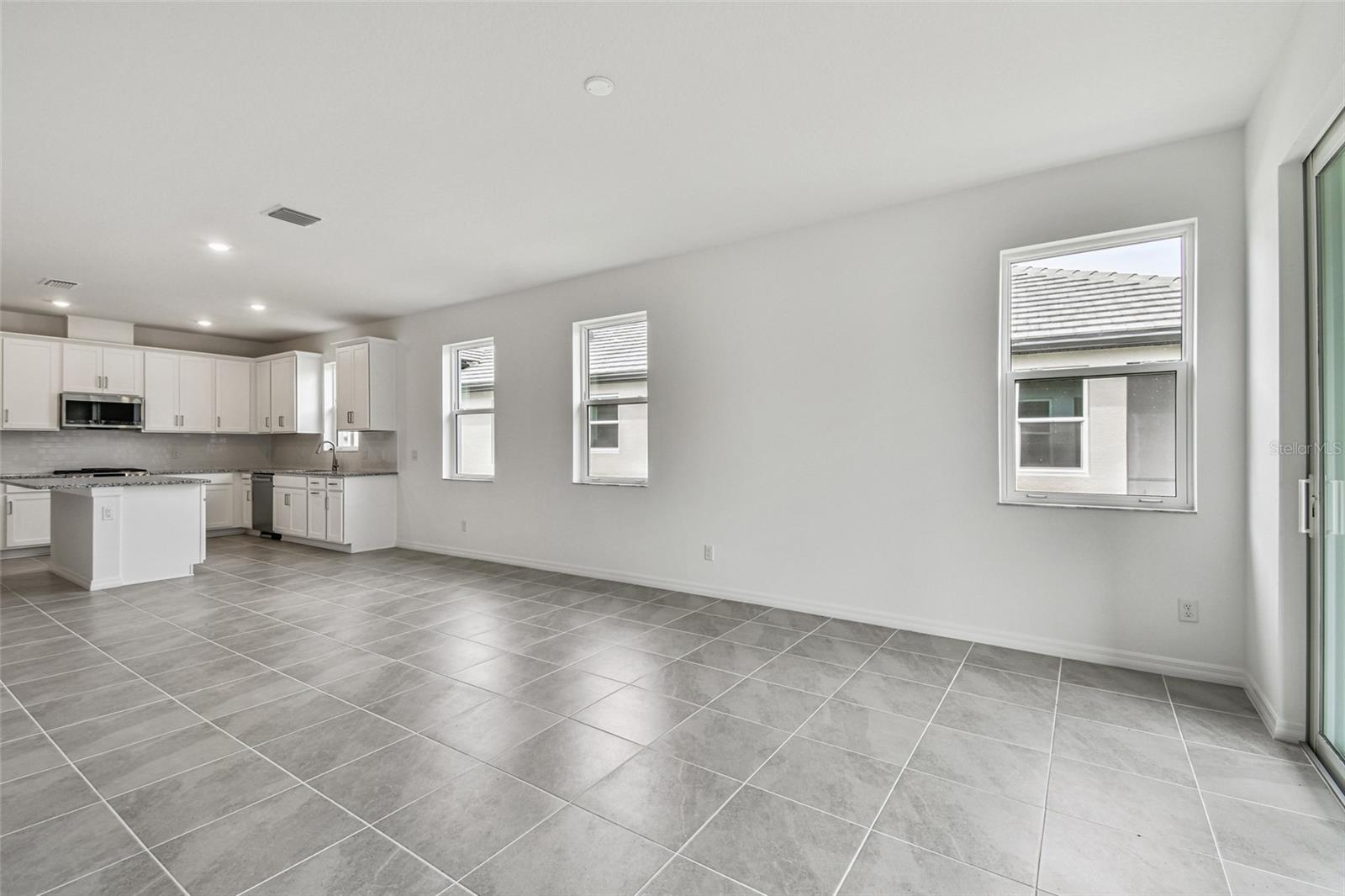 SWEETWATER VILLAS AT LAKEWOOD RANCH - Residential