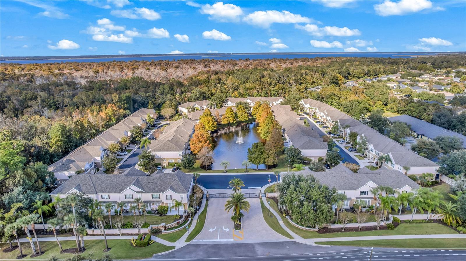 BARCLAY RESERVE TWNHMS - Residential